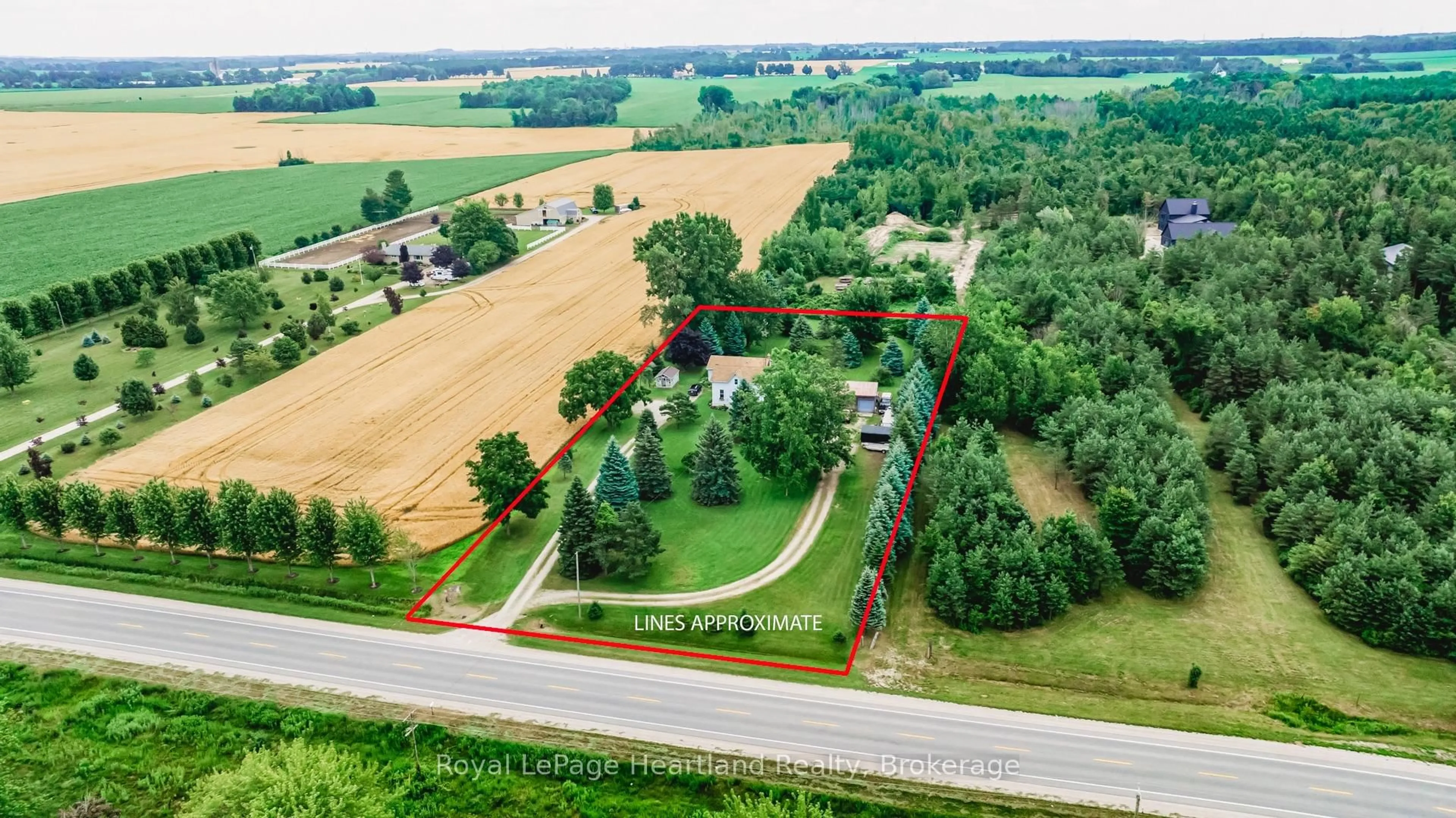A pic from outside/outdoor area/front of a property/back of a property/a pic from drone, unknown for 79460 Bluewater Highway, Central Huron Ontario N7A 3X8