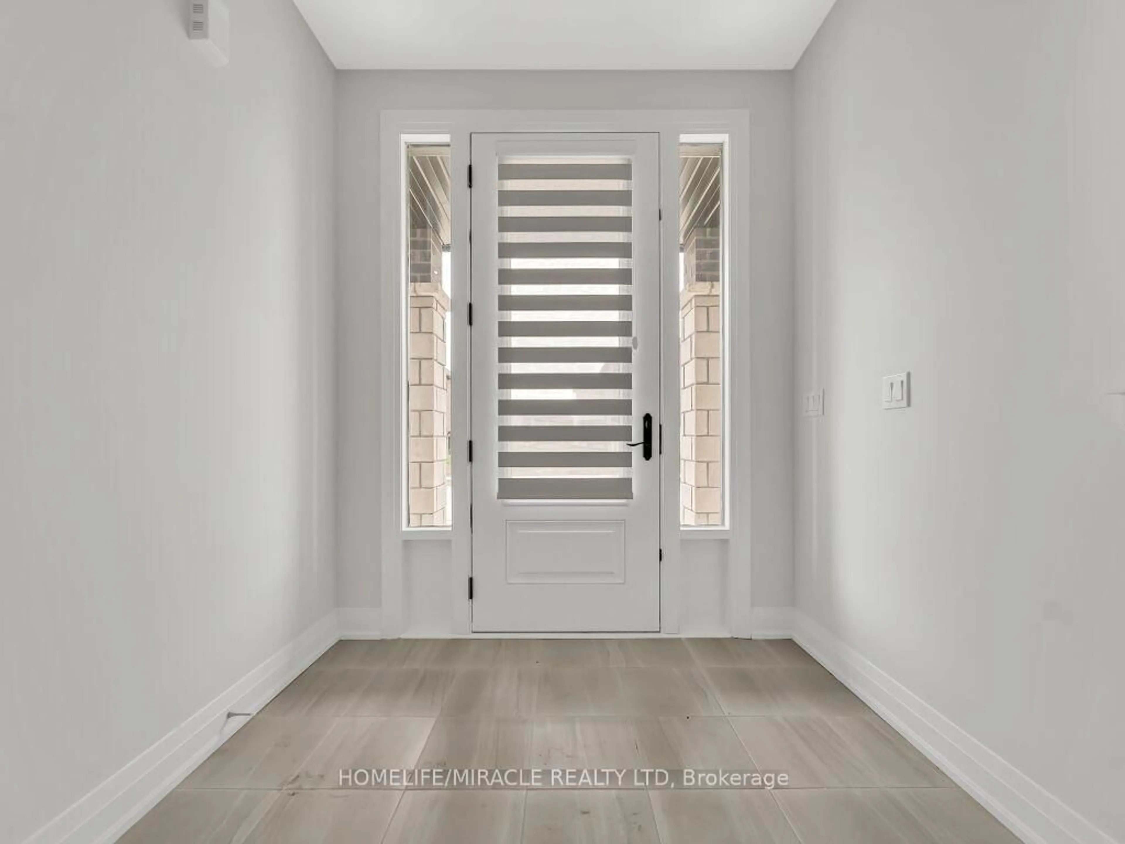 Indoor entryway for 137 Harwood Ave, Woodstock Ontario N4T 0P8