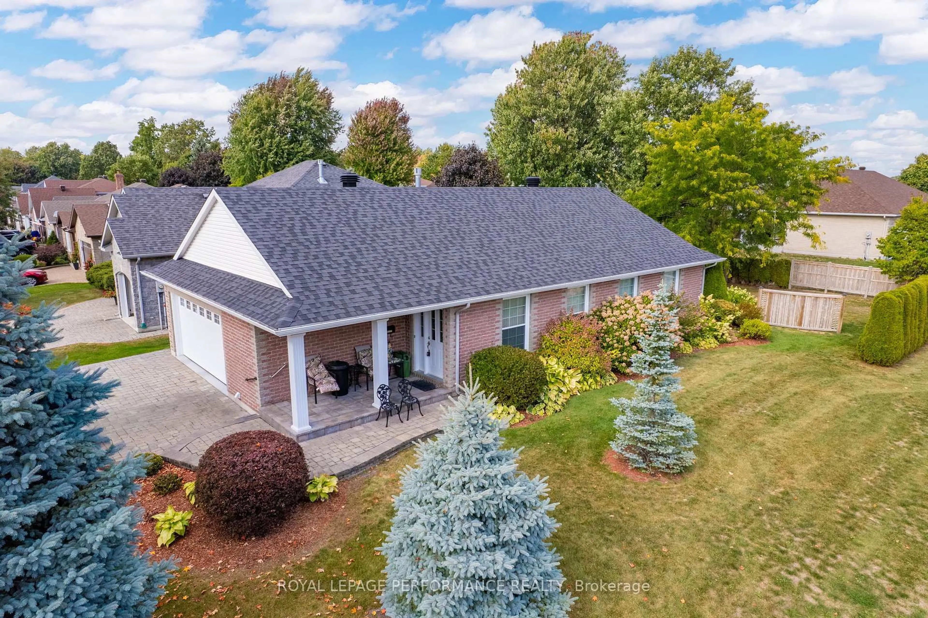 A pic from outside/outdoor area/front of a property/back of a property/a pic from drone, unknown for 541 Dean Dr, Cornwall Ontario K6H 7H7