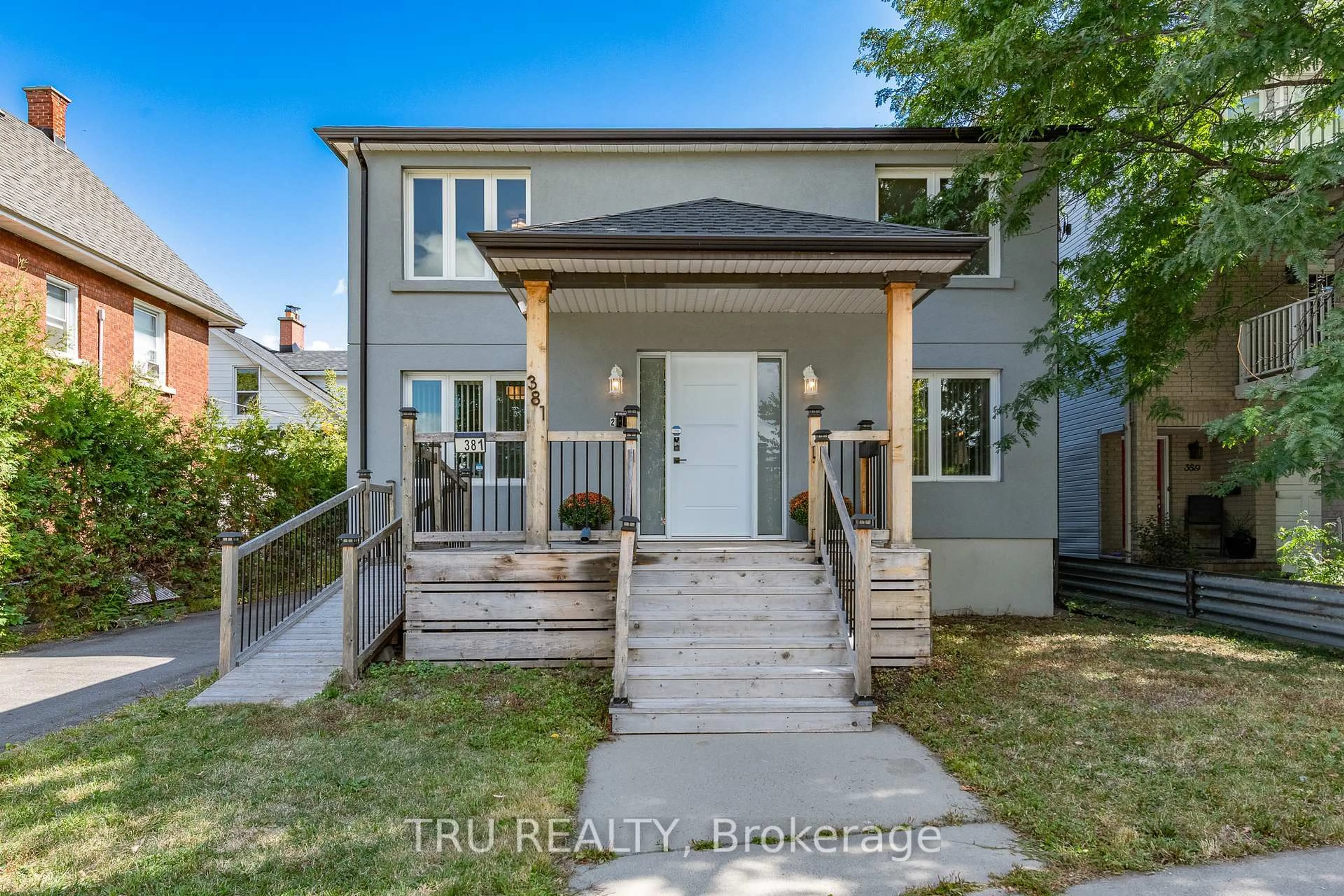 Unknown for 381 North River Rd, Ottawa Ontario K1L 8C3