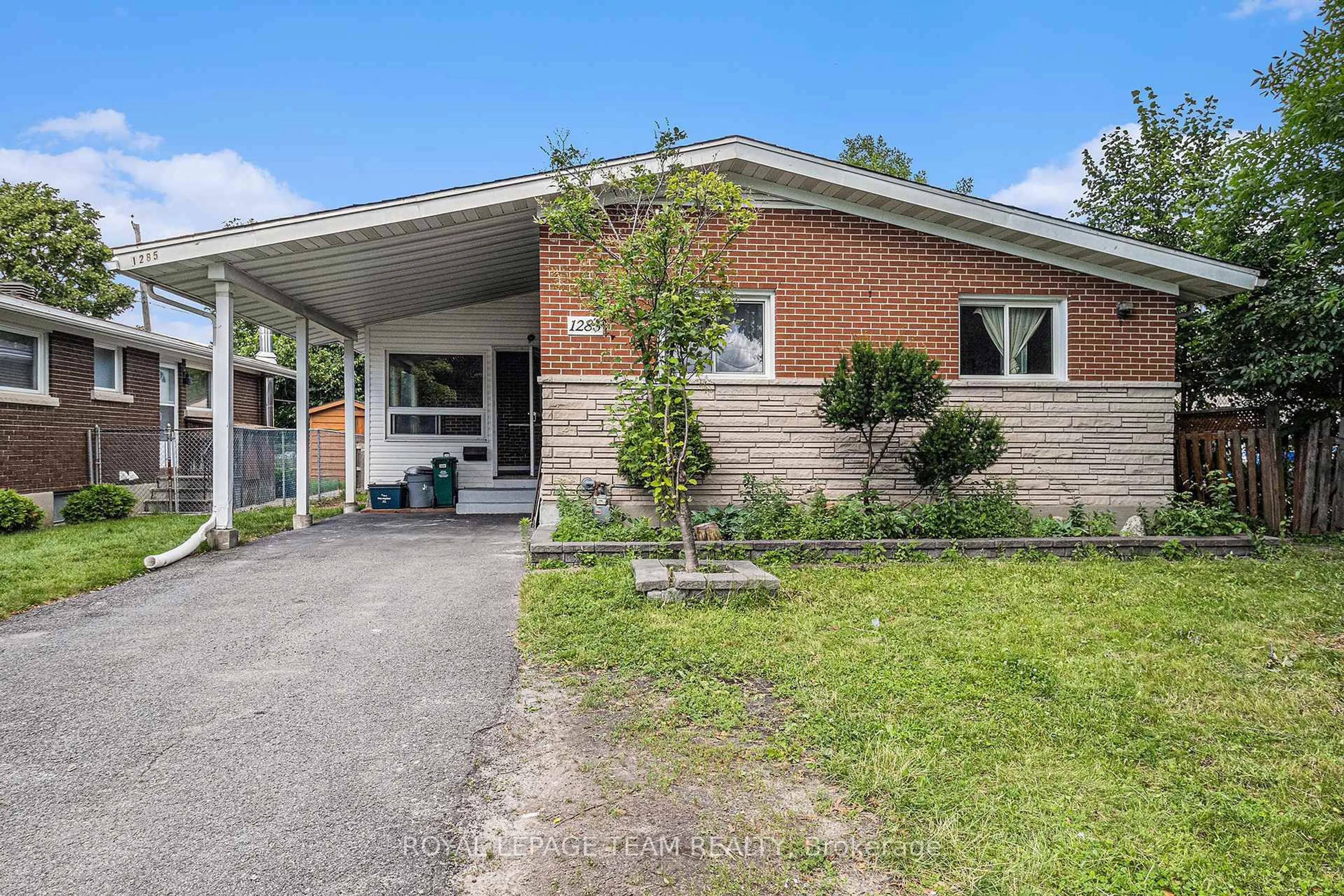 Home with brick exterior material, street for 1285 Fellows Rd, Ottawa Ontario K2C 2V8