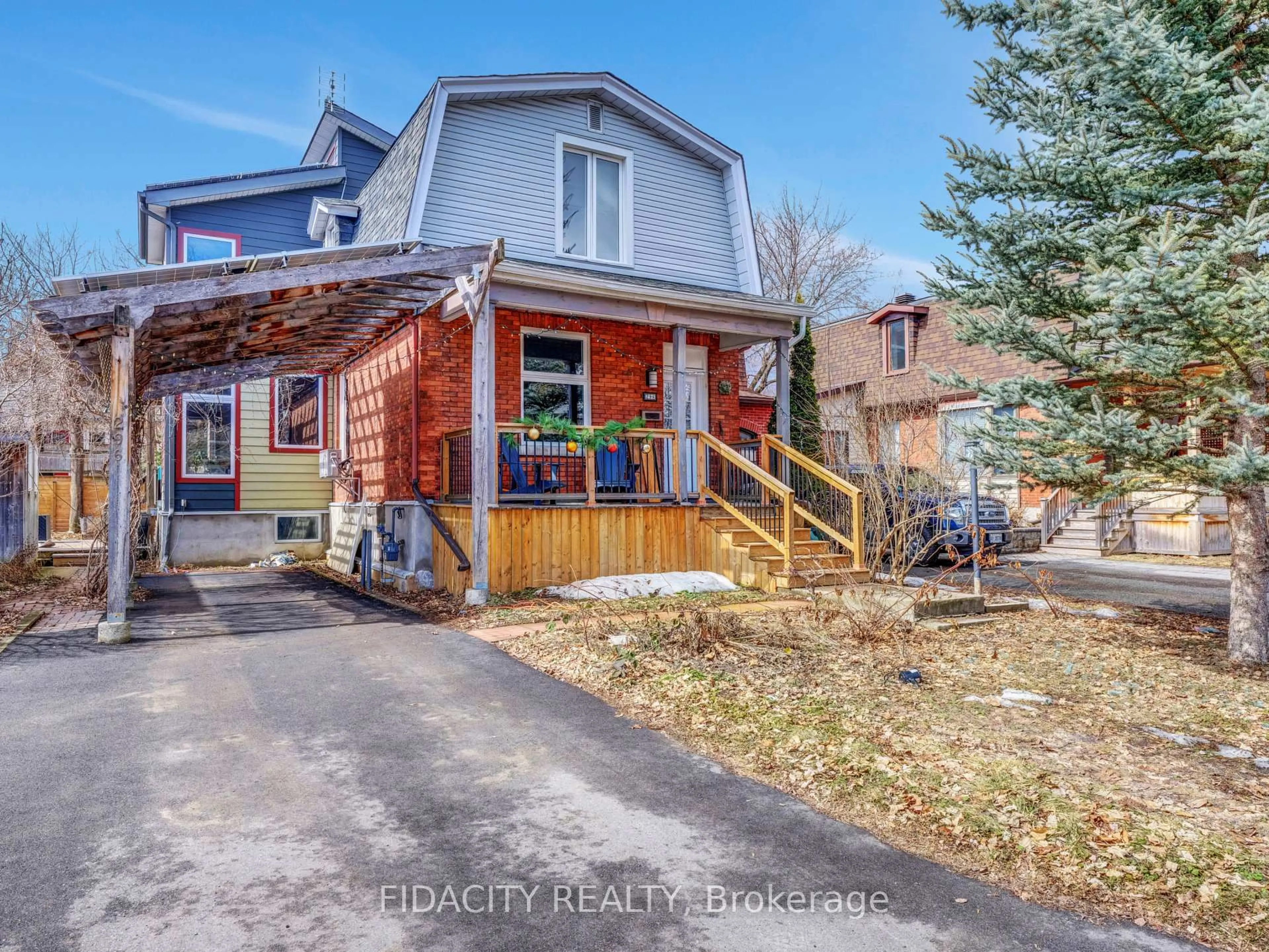 Unknown for 296 Royal Ave, Ottawa Ontario K2A 1T5
