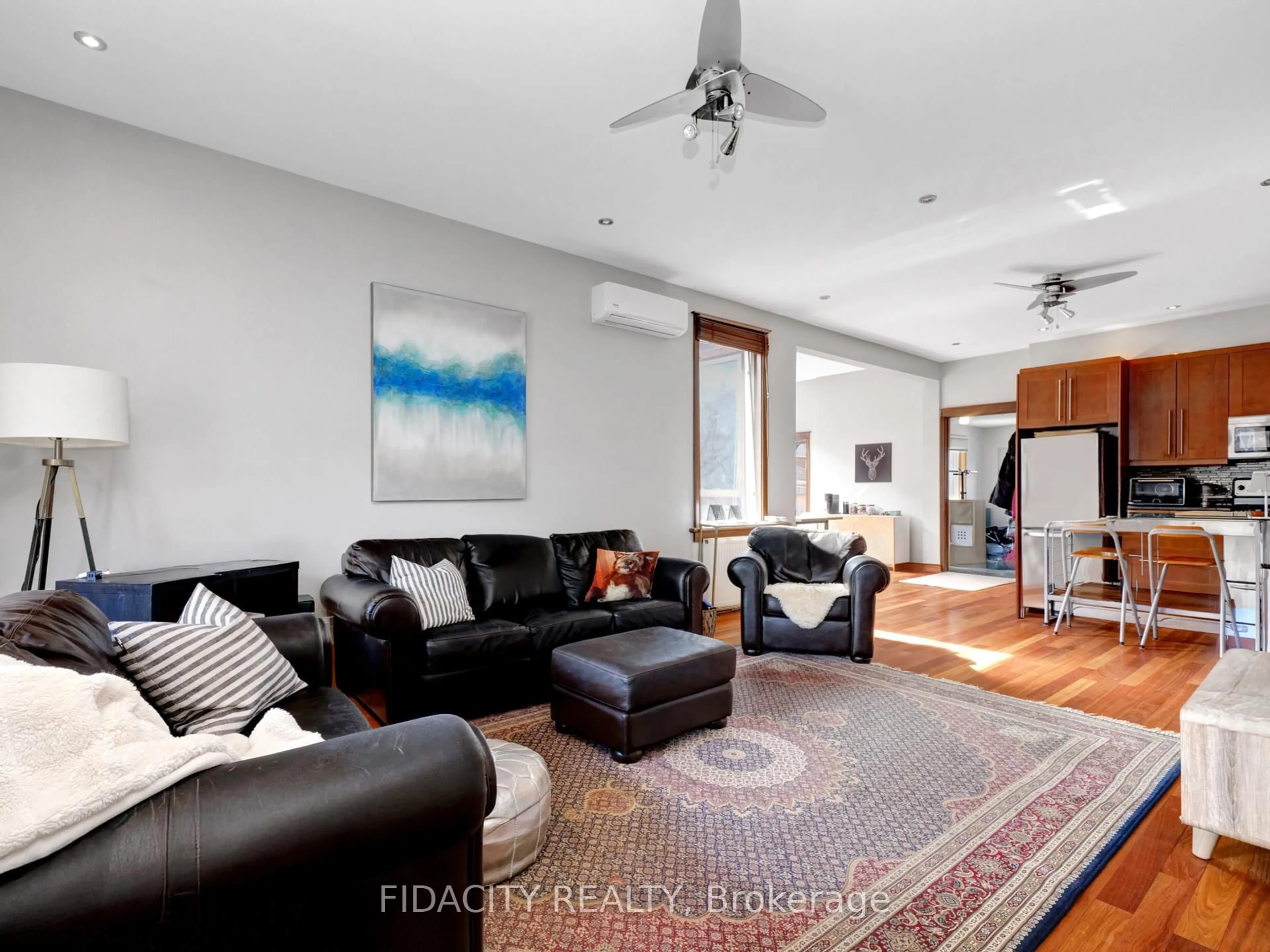 Living room with furniture, unknown for 296 Royal Ave, Ottawa Ontario K2A 1T5