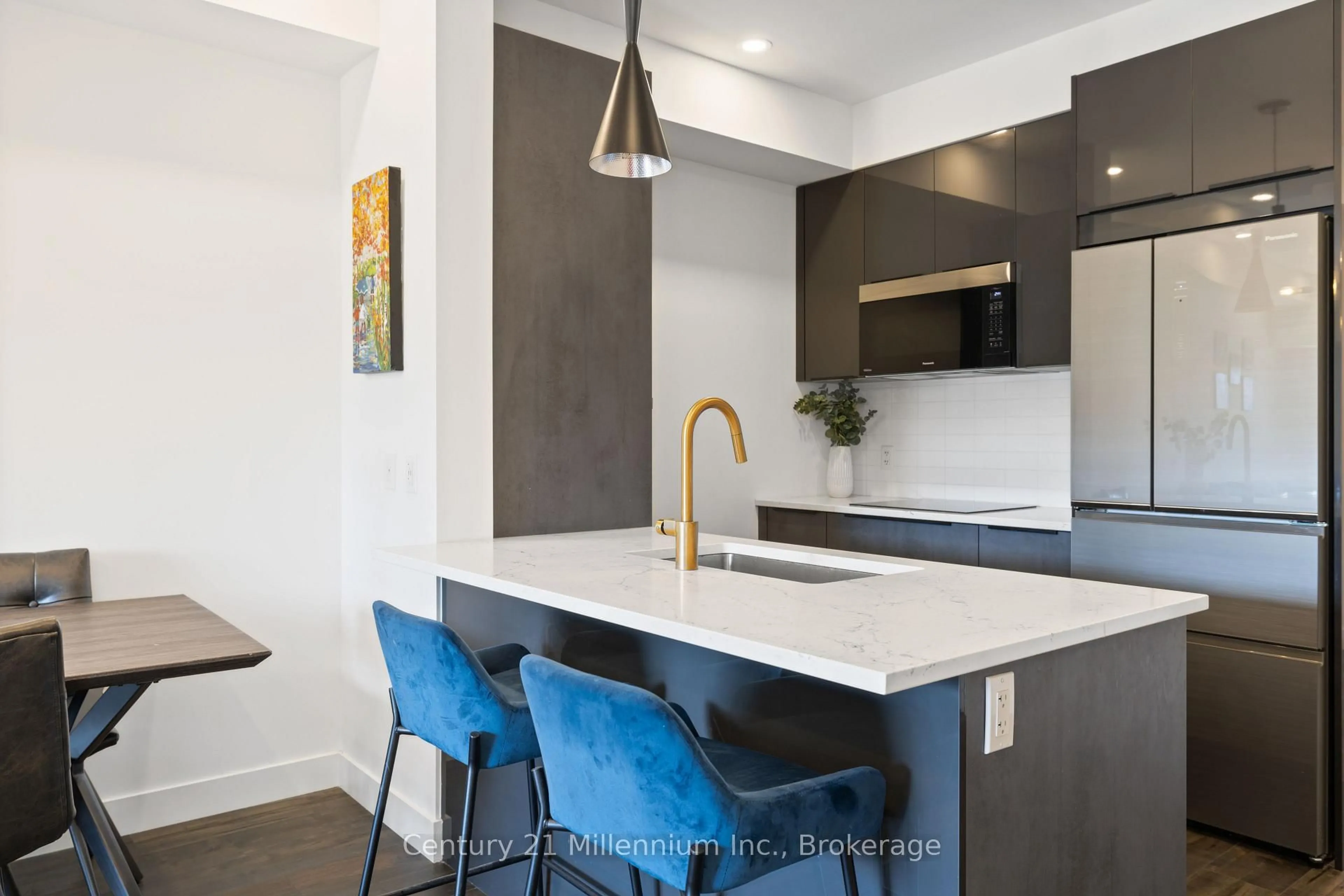 Contemporary kitchen, unknown for 20 BECKWITH Lane #306, Blue Mountains Ontario L9Y 0R4
