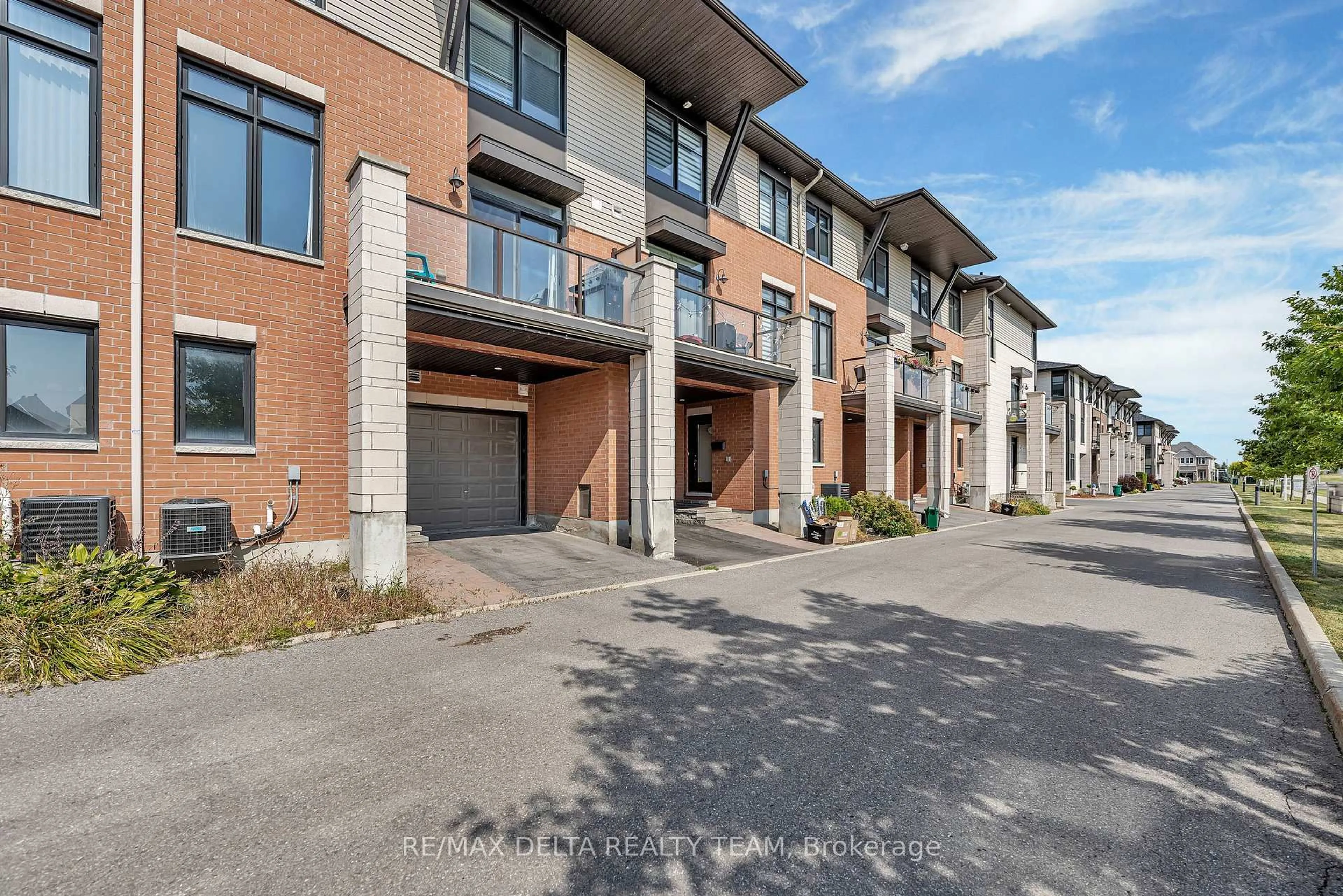 Unknown for 616 Chaperal Private, Ottawa Ontario K4A 0Y2