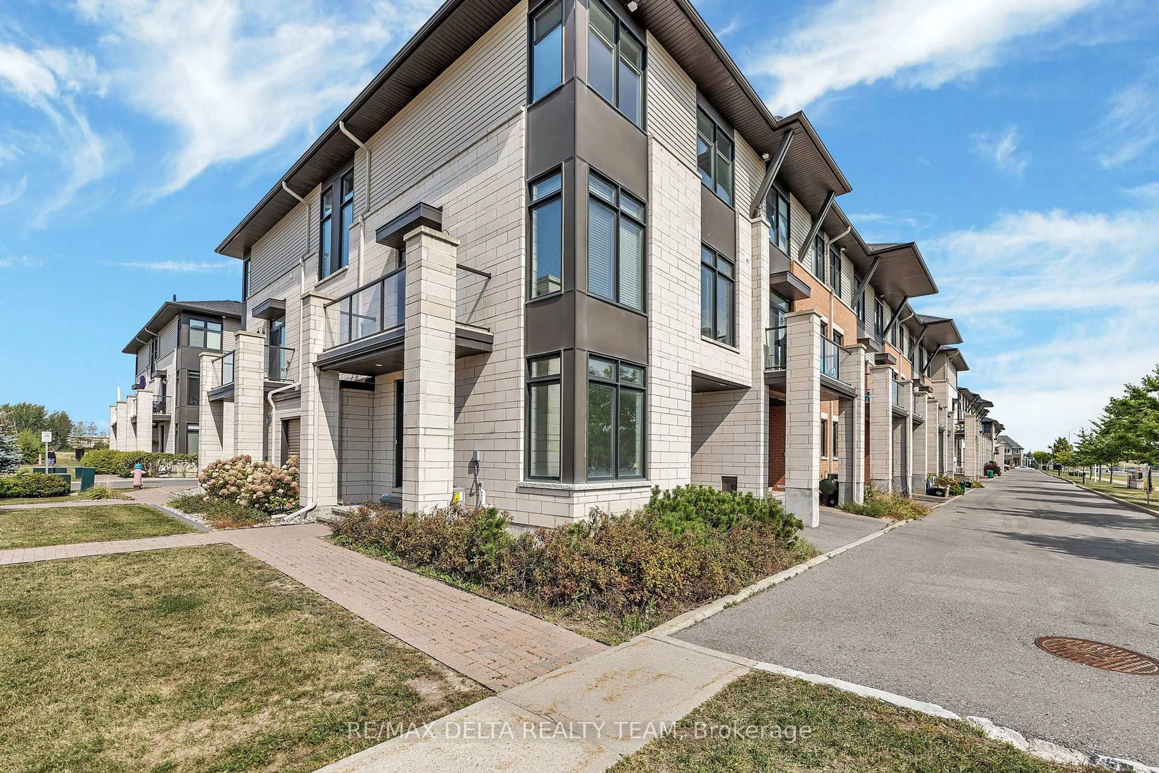 Unknown for 616 Chaperal Private, Ottawa Ontario K4A 0Y2