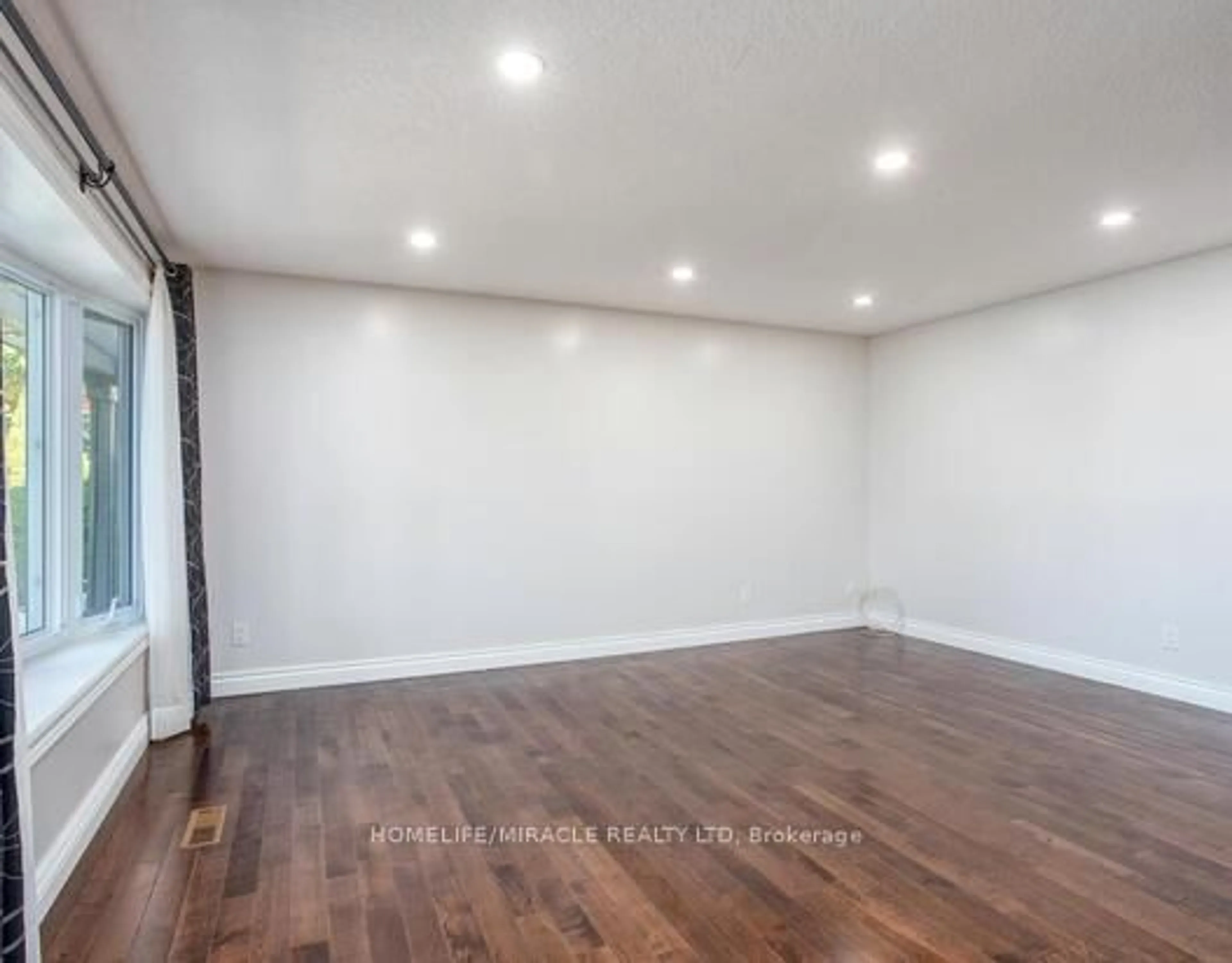 A pic of a room for 70 Elm Ridge Dr, Kitchener Ontario N2N 1H6
