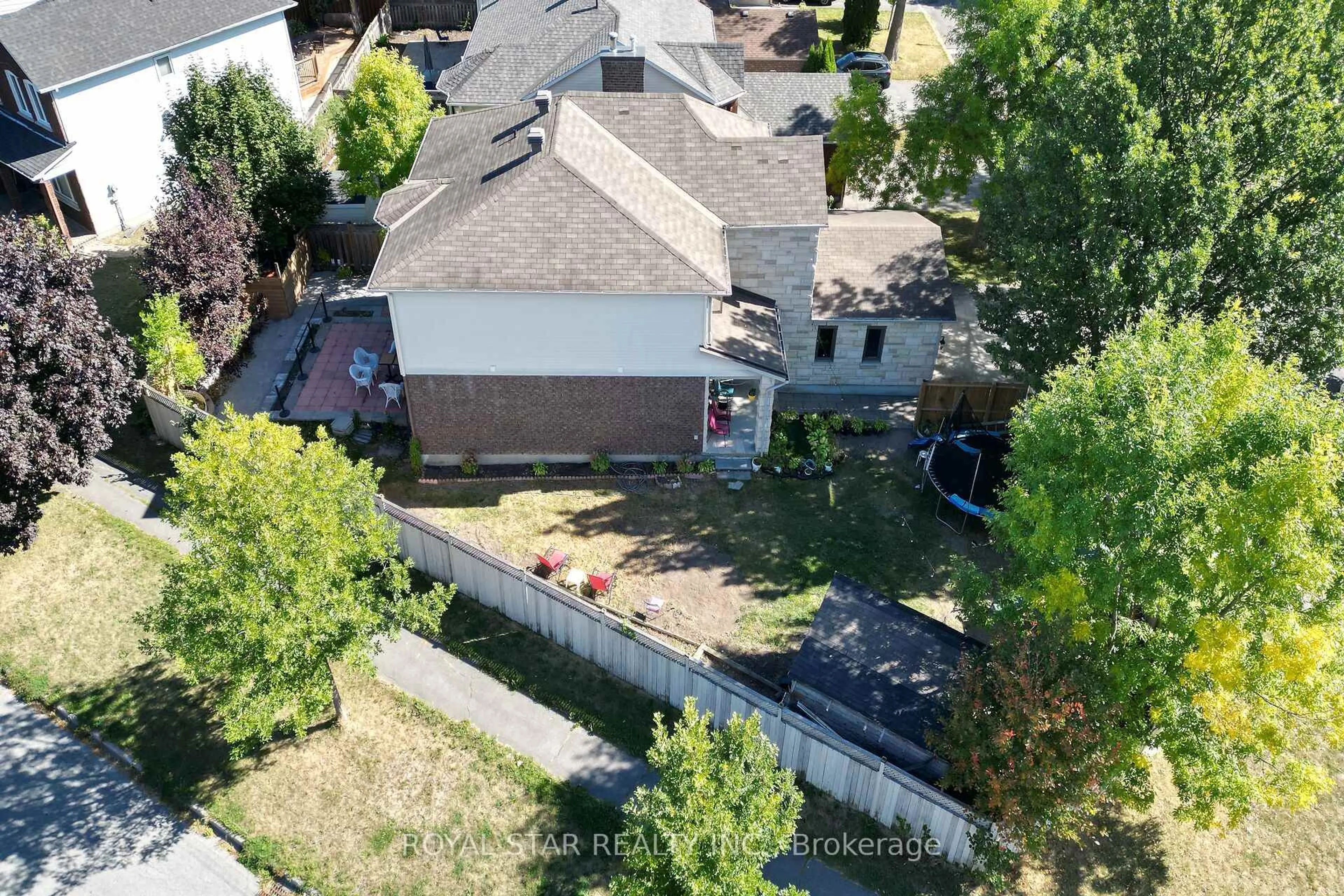 A pic from outside/outdoor area/front of a property/back of a property/a pic from drone, city buildings view from balcony for 5 Southland Cres, Ottawa Ontario K1G 5E5
