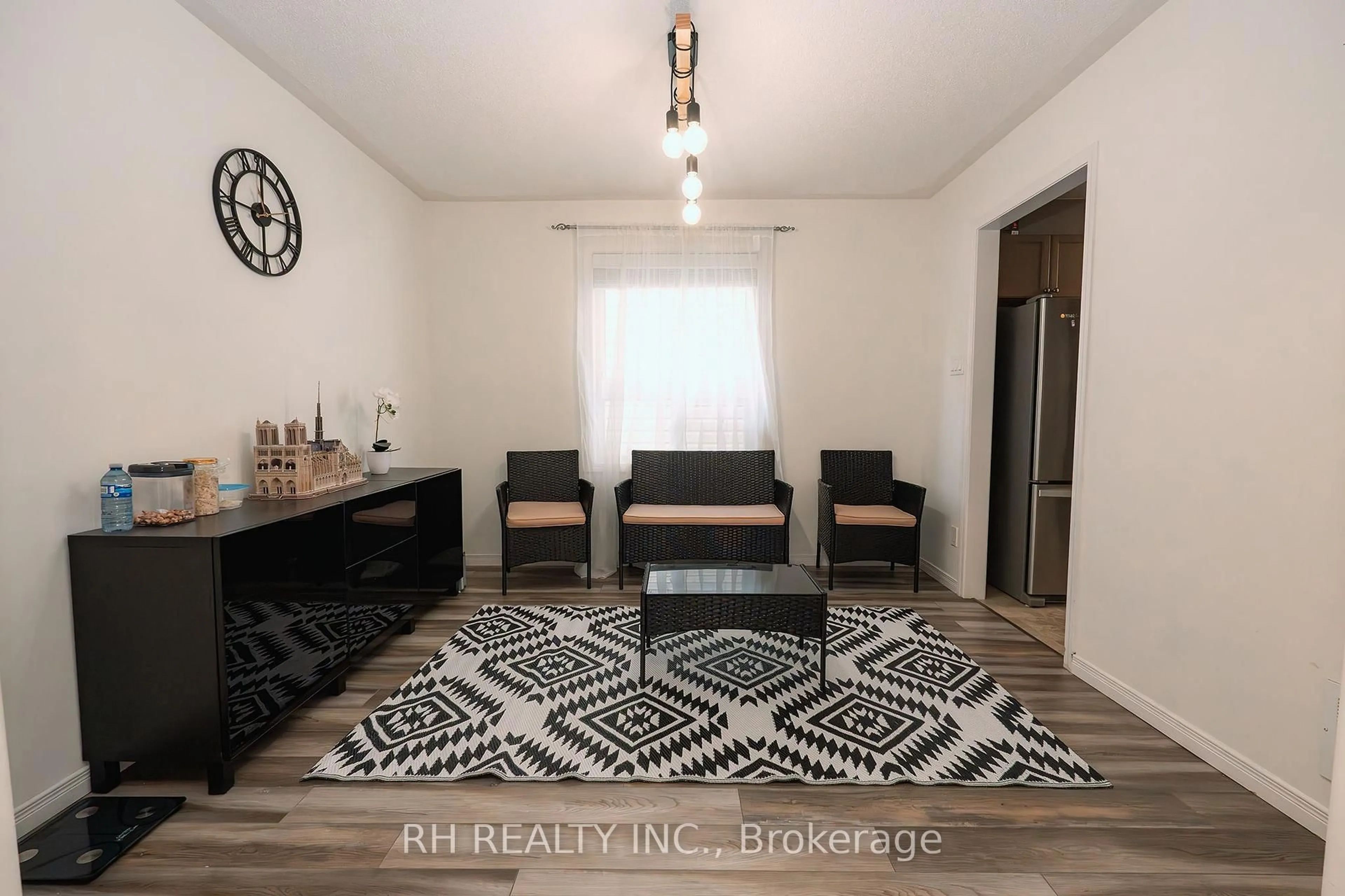 Living room with furniture, unknown for 336 Middlefield Rd, Peterborough Ontario K9J 8S4