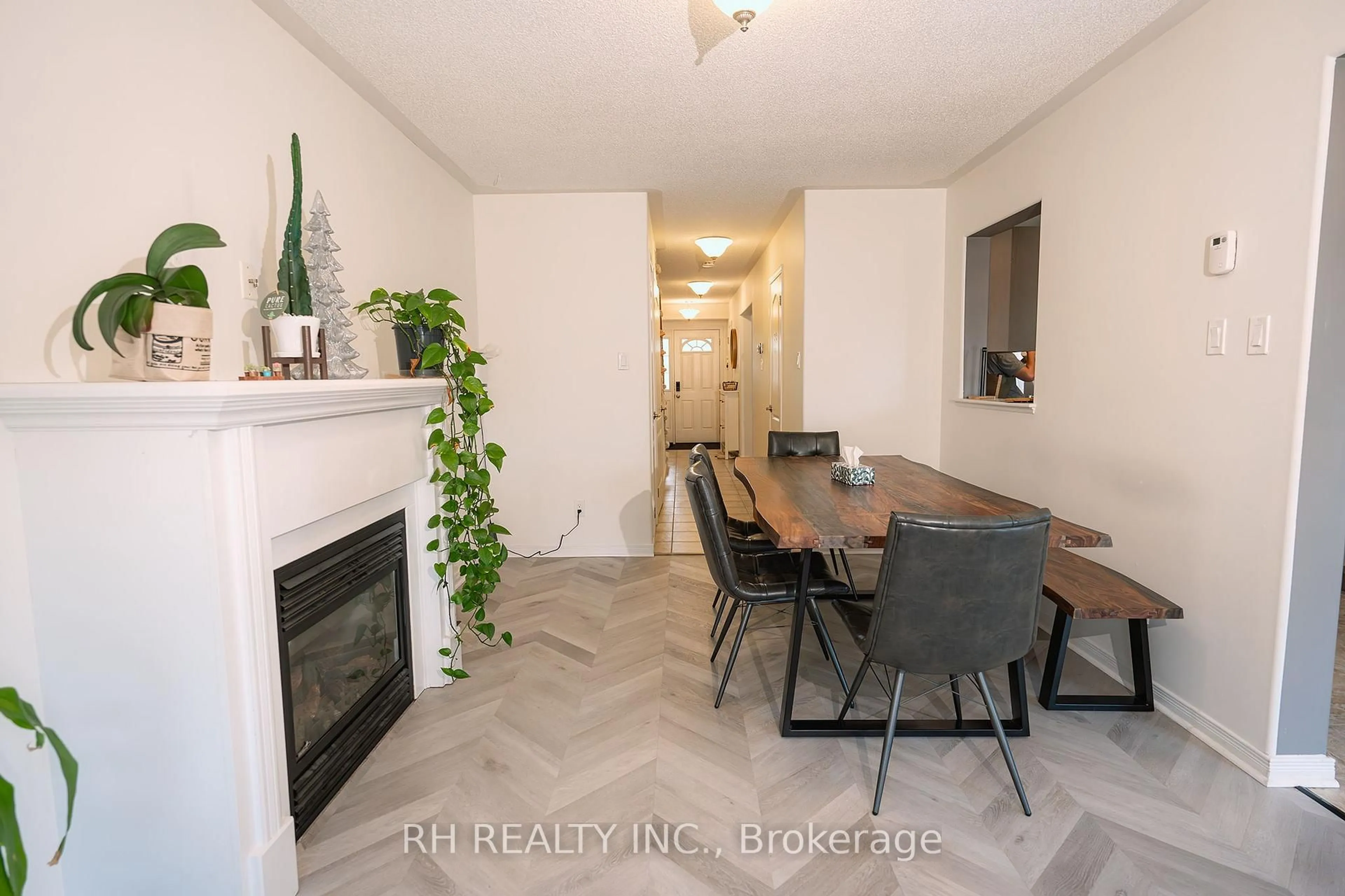 Dining room, unknown for 336 Middlefield Rd, Peterborough Ontario K9J 8S4