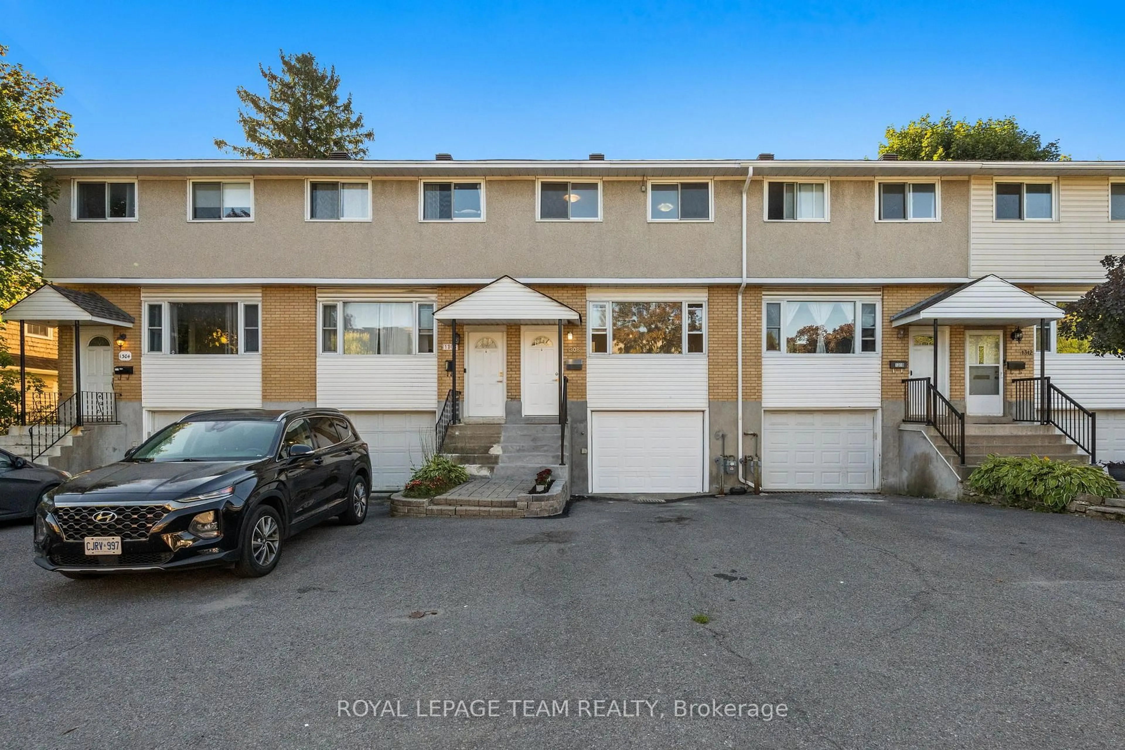 Unknown for 1308 Summerville Ave, Ottawa Ontario K1Z 8G8