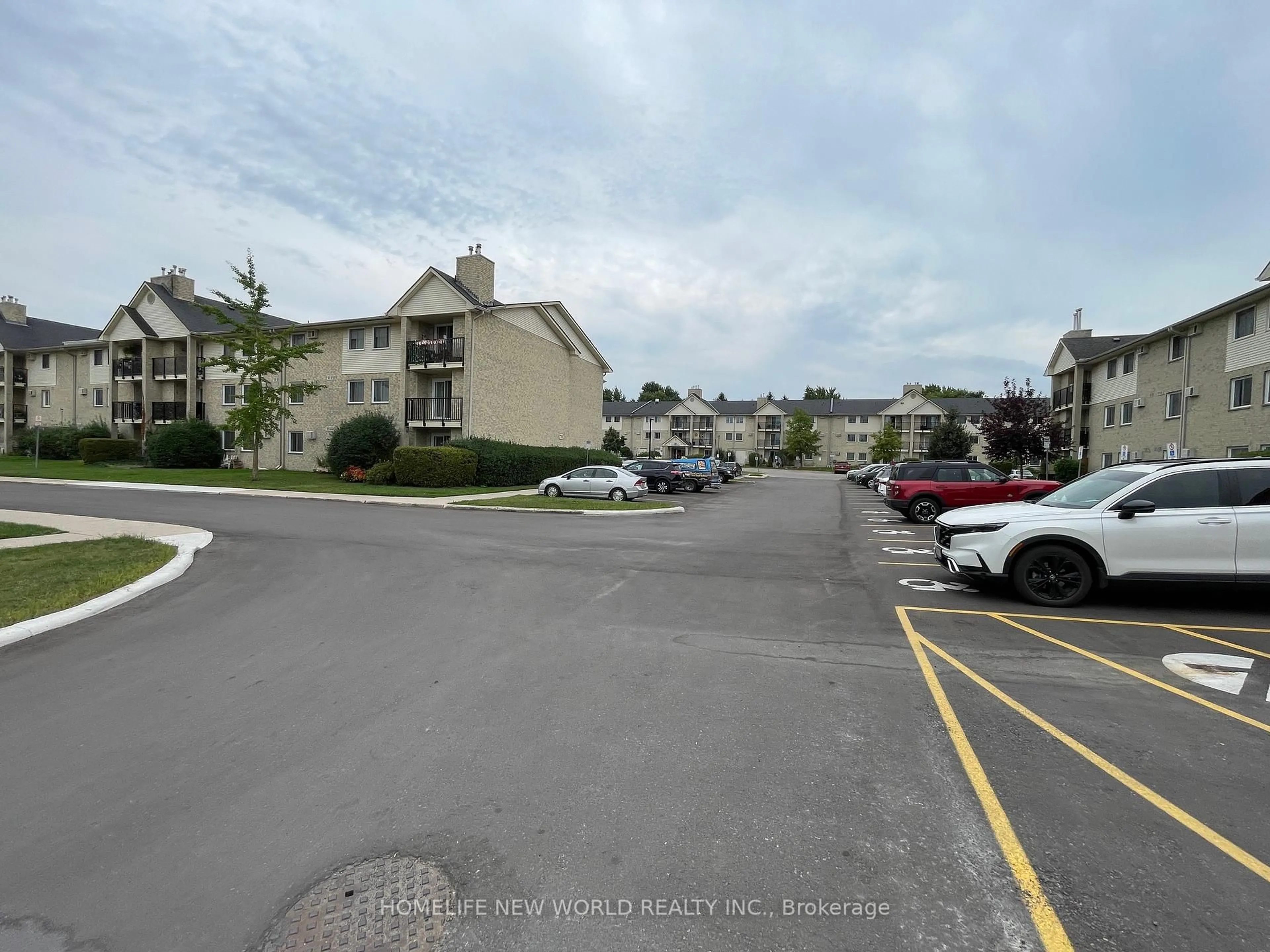 Unknown for 733 Deveron Cres #317, London South Ontario N5Z 4X7