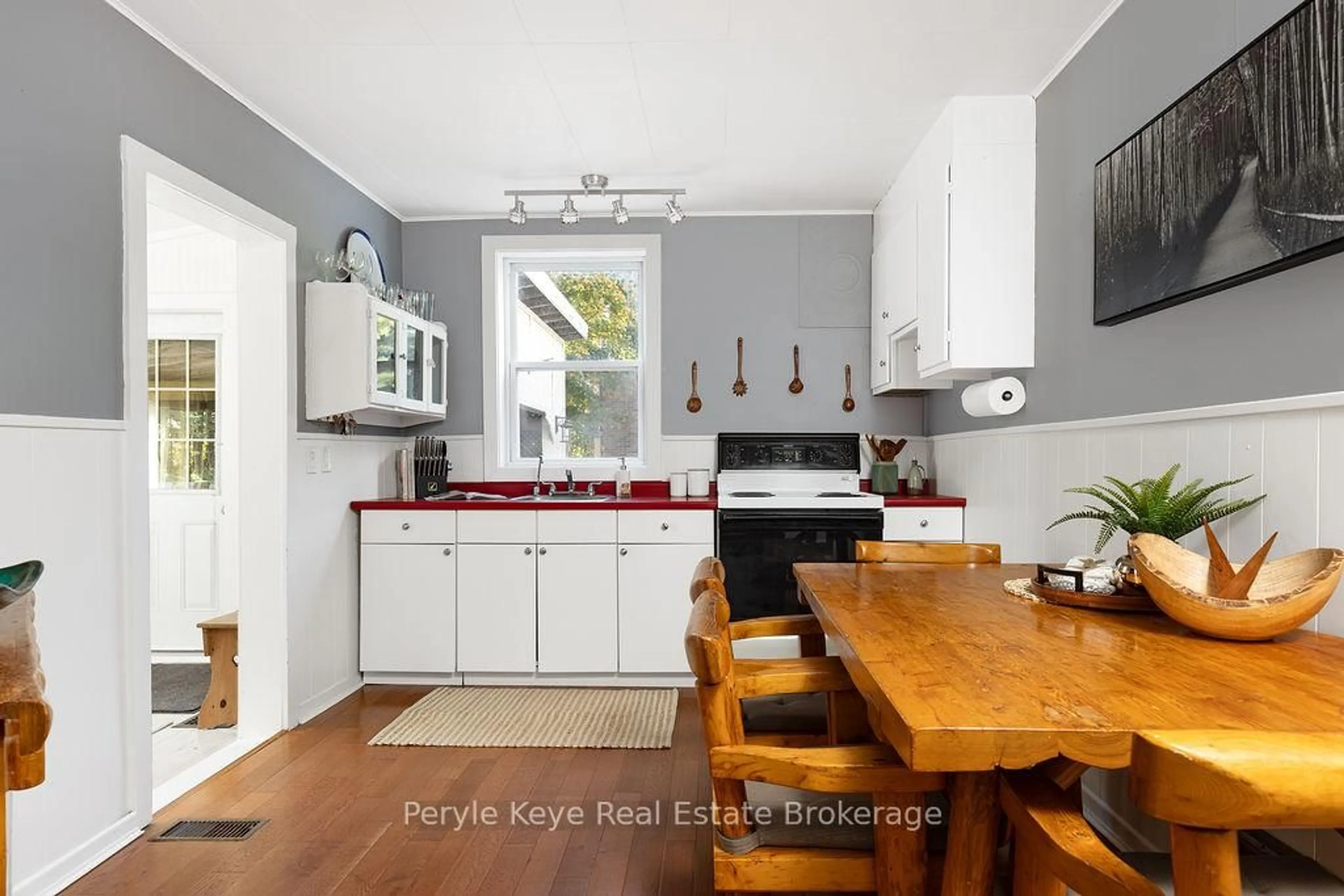 Standard kitchen, ceramic/tile floor for 71 Deer Lake Rd, Huntsville Ontario P0B 1L0