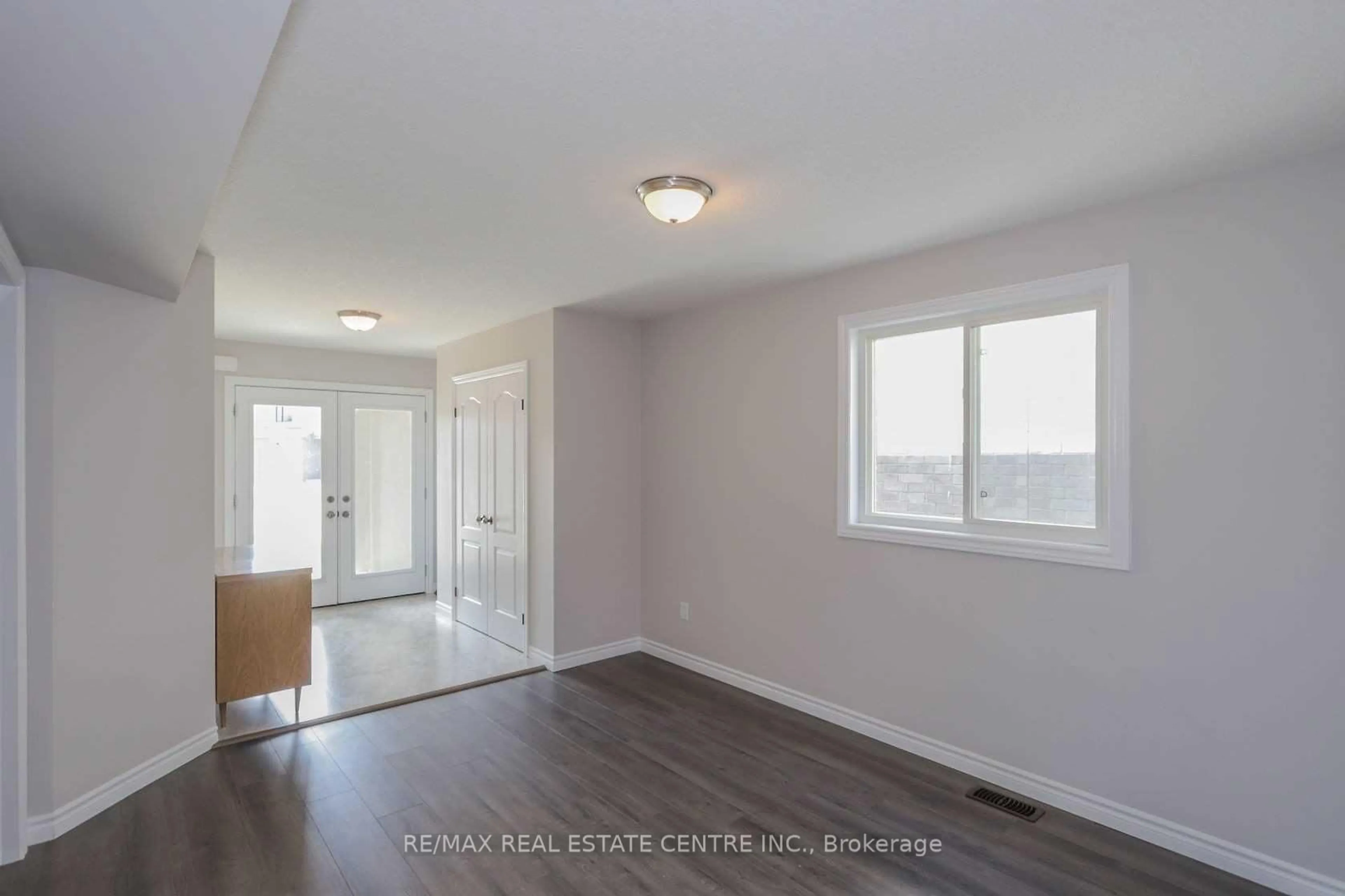 A pic of a room for 1890 Foxridge Cres, London North Ontario N6G 0L7
