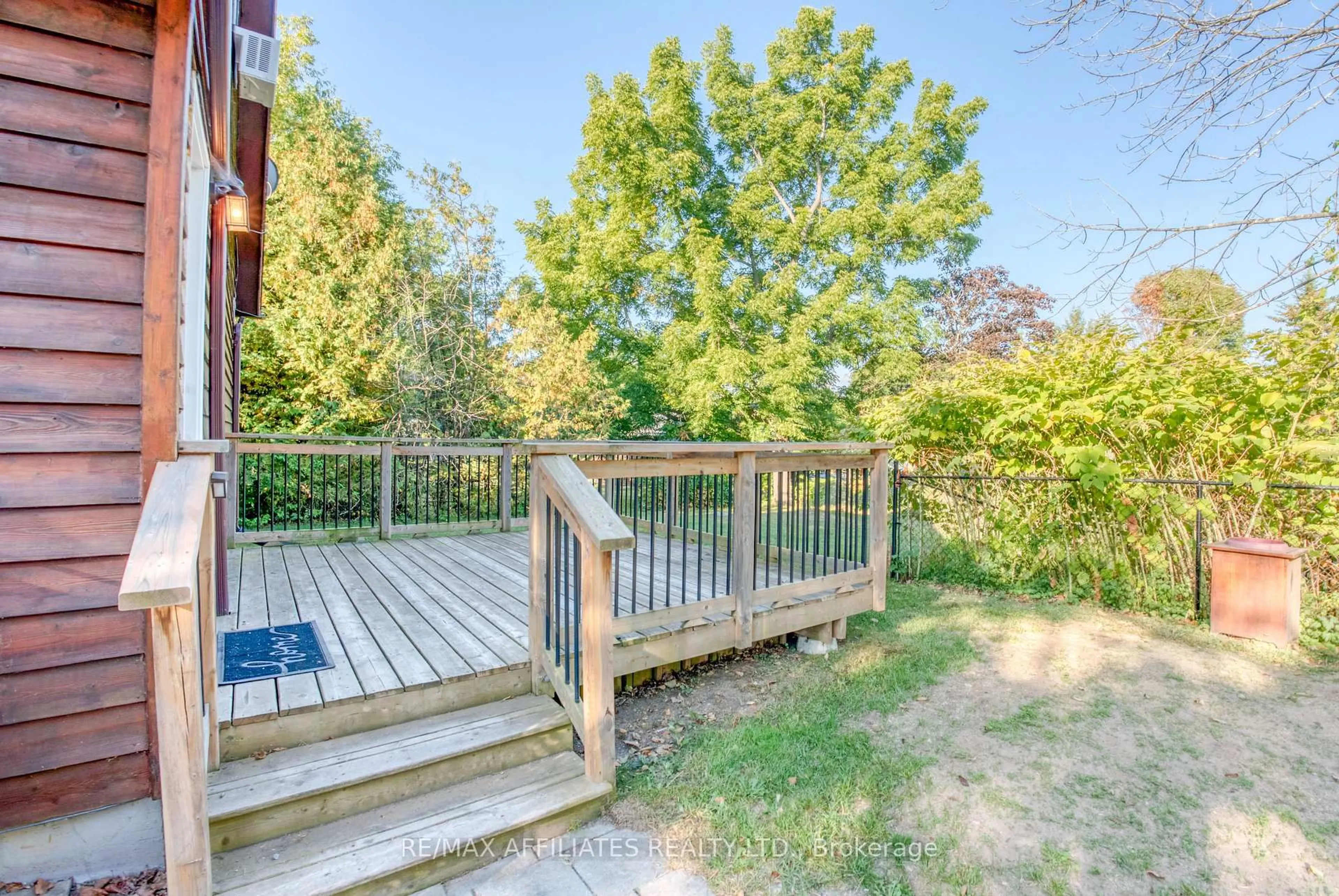 Patio, unknown for 11 Drummond St, Rideau Lakes Ontario K0G 1P0