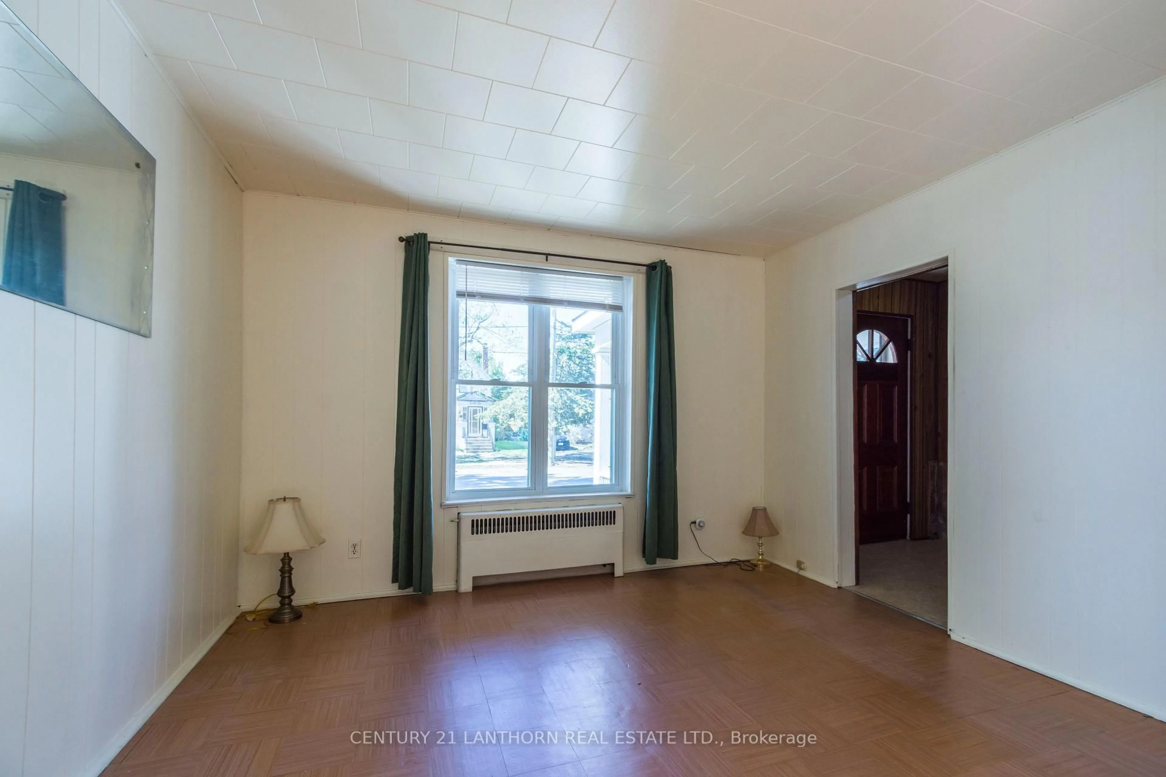 A pic of a room for 23 Howard St, Belleville Ontario K8P 3T1