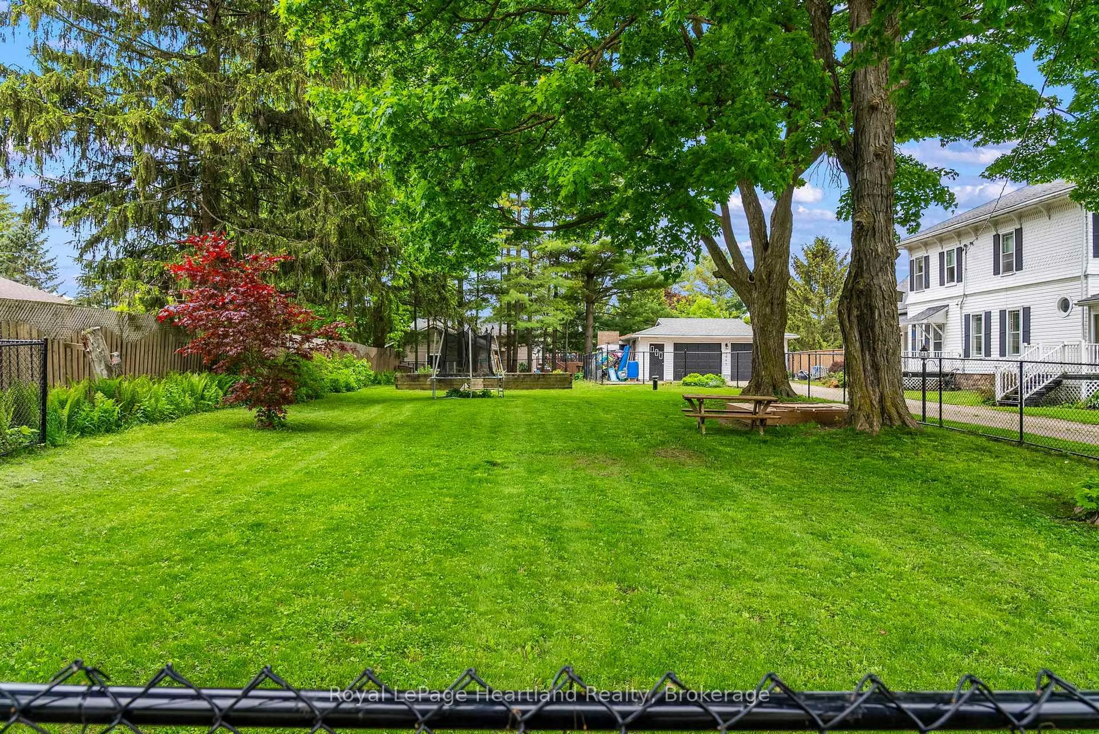 A pic from outside/outdoor area/front of a property/back of a property/a pic from drone, water/lake/river/ocean view for 1047 GIBSON St, Howick Ontario N0G 2X0