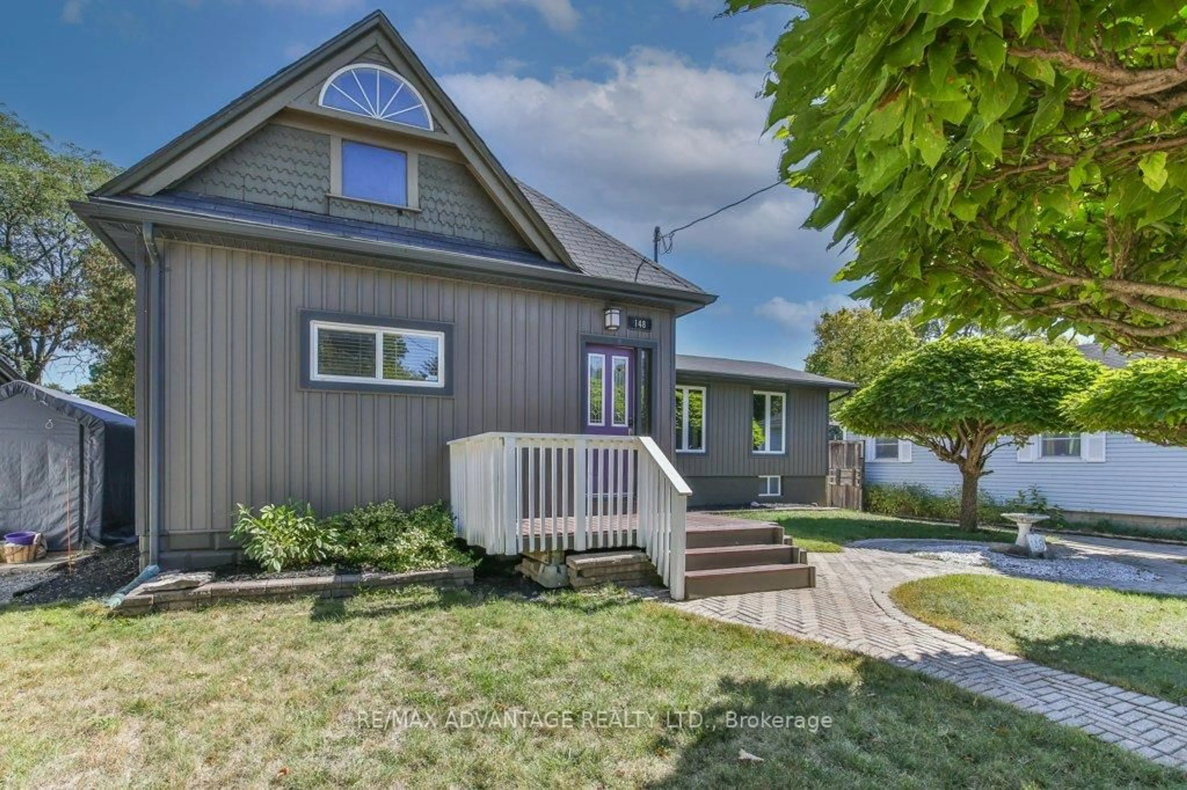 Home with vinyl exterior material, street for 148 Sanders St, London East Ontario N5Z 2S6