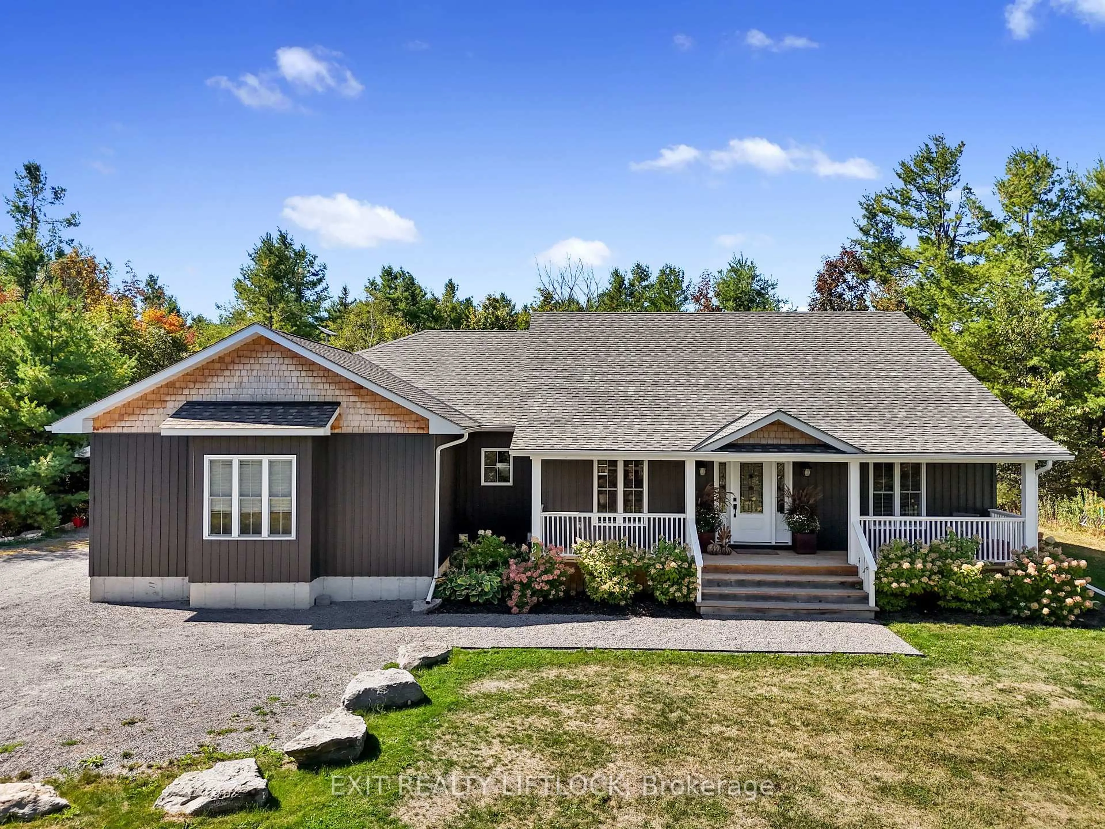 Home with vinyl exterior material, unknown for 1658 County Road 40, Douro-Dummer Ontario K0L 2V0