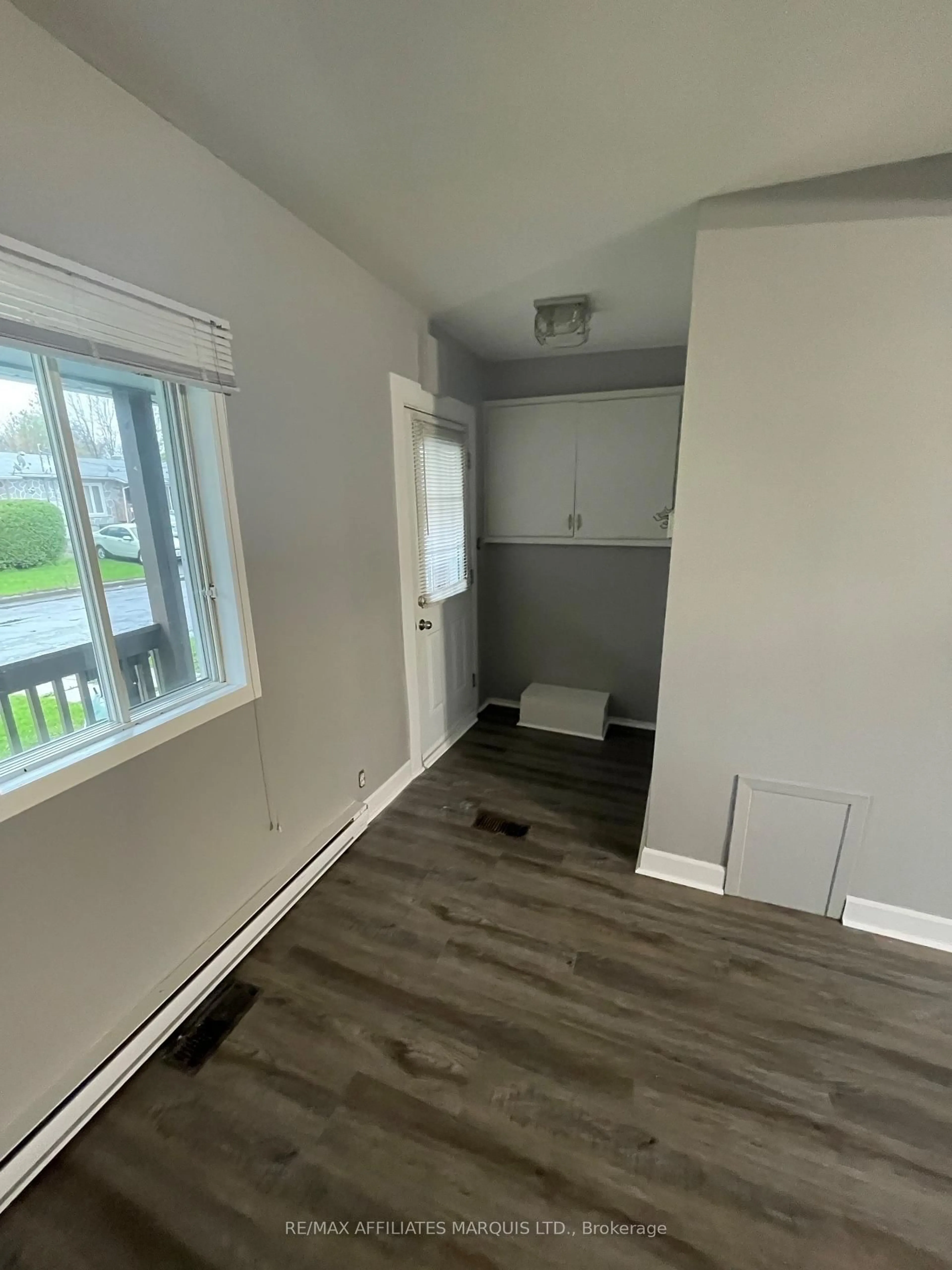 A pic of a room for 360 Kipling St, Hawkesbury Ontario K6A 2N4