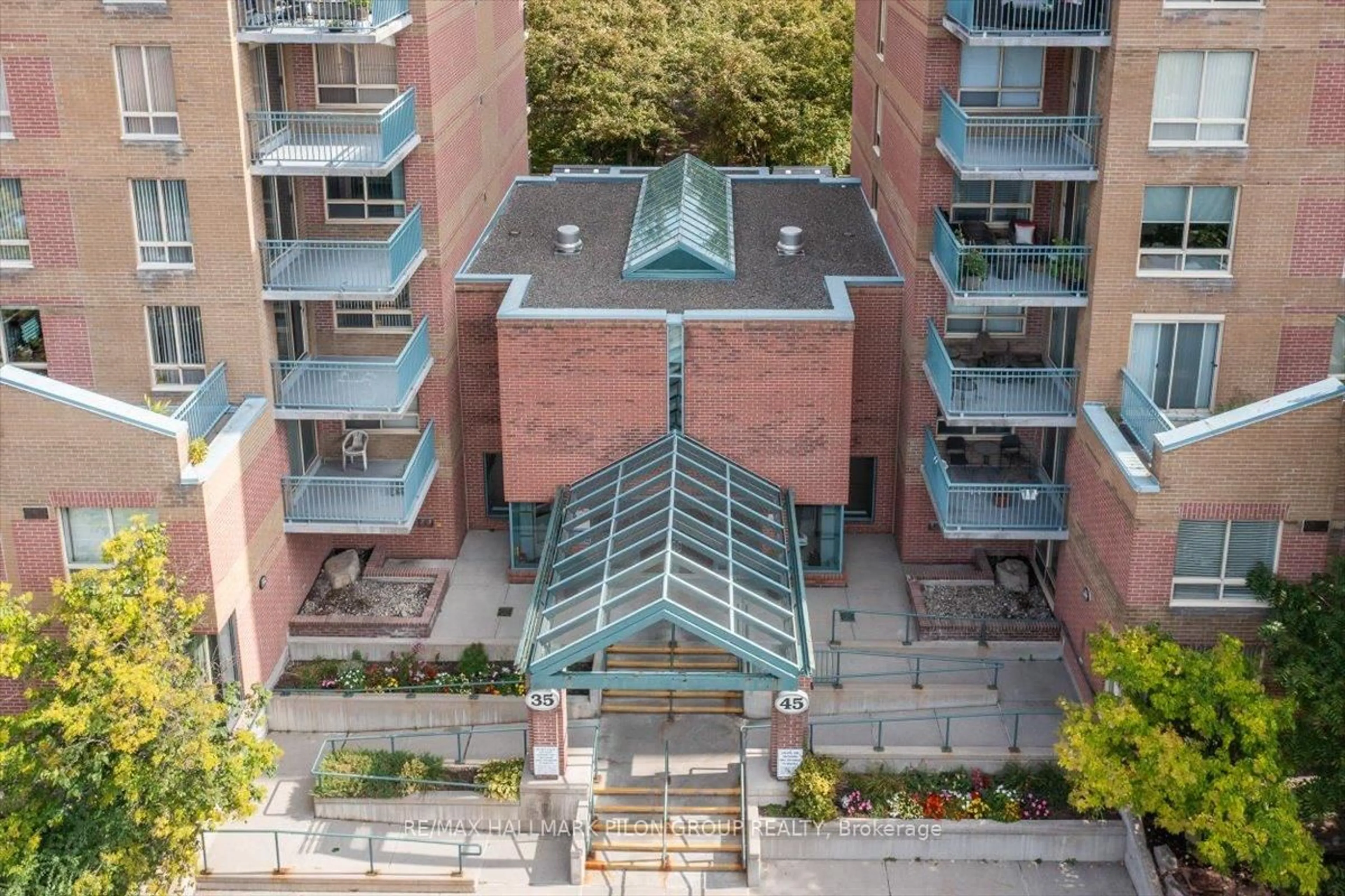 A pic from outside/outdoor area/front of a property/back of a property/a pic from drone, city buildings view from balcony for 35 Holland Ave #205, Ottawa Ontario K1Y 4S2