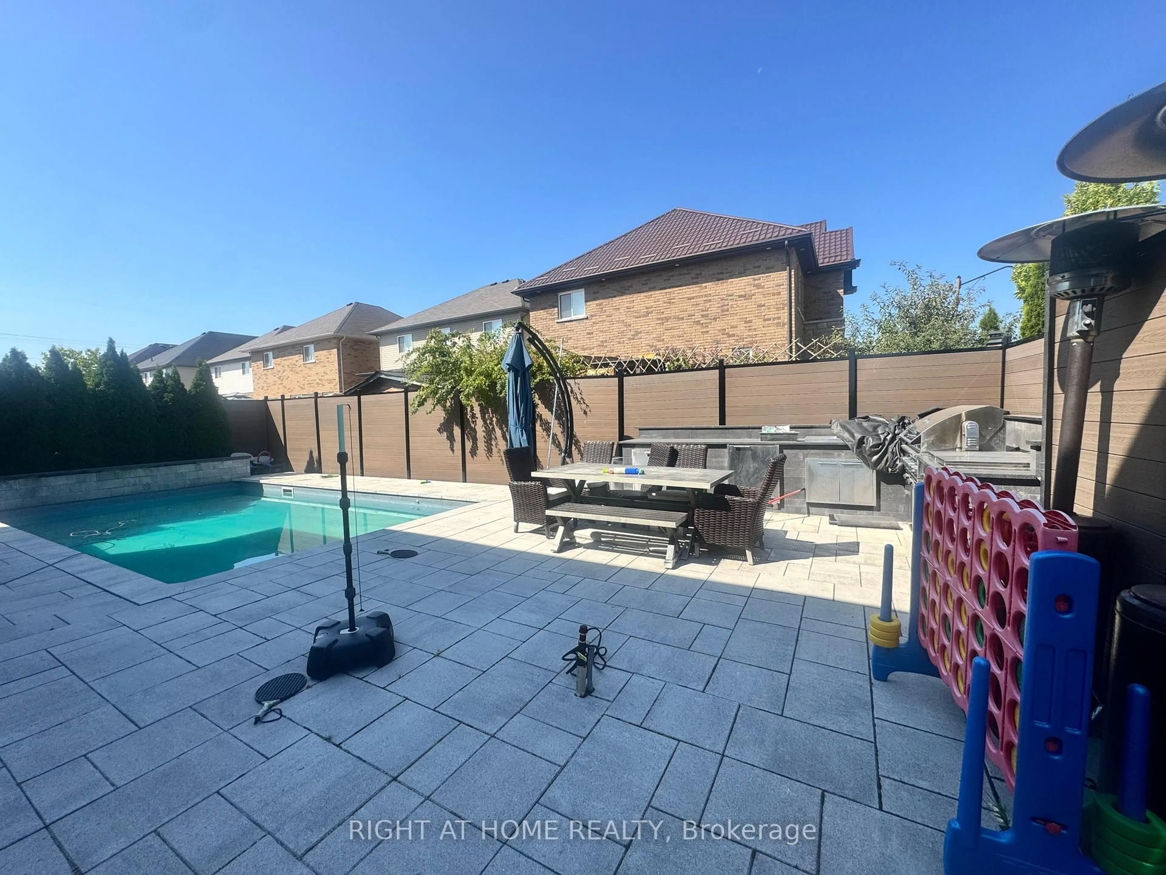 A pic from outside/outdoor area/front of a property/back of a property/a pic from drone, water/lake/river/ocean view for 95 Hidden Ridge Cres, Hamilton Ontario L0R 1P0