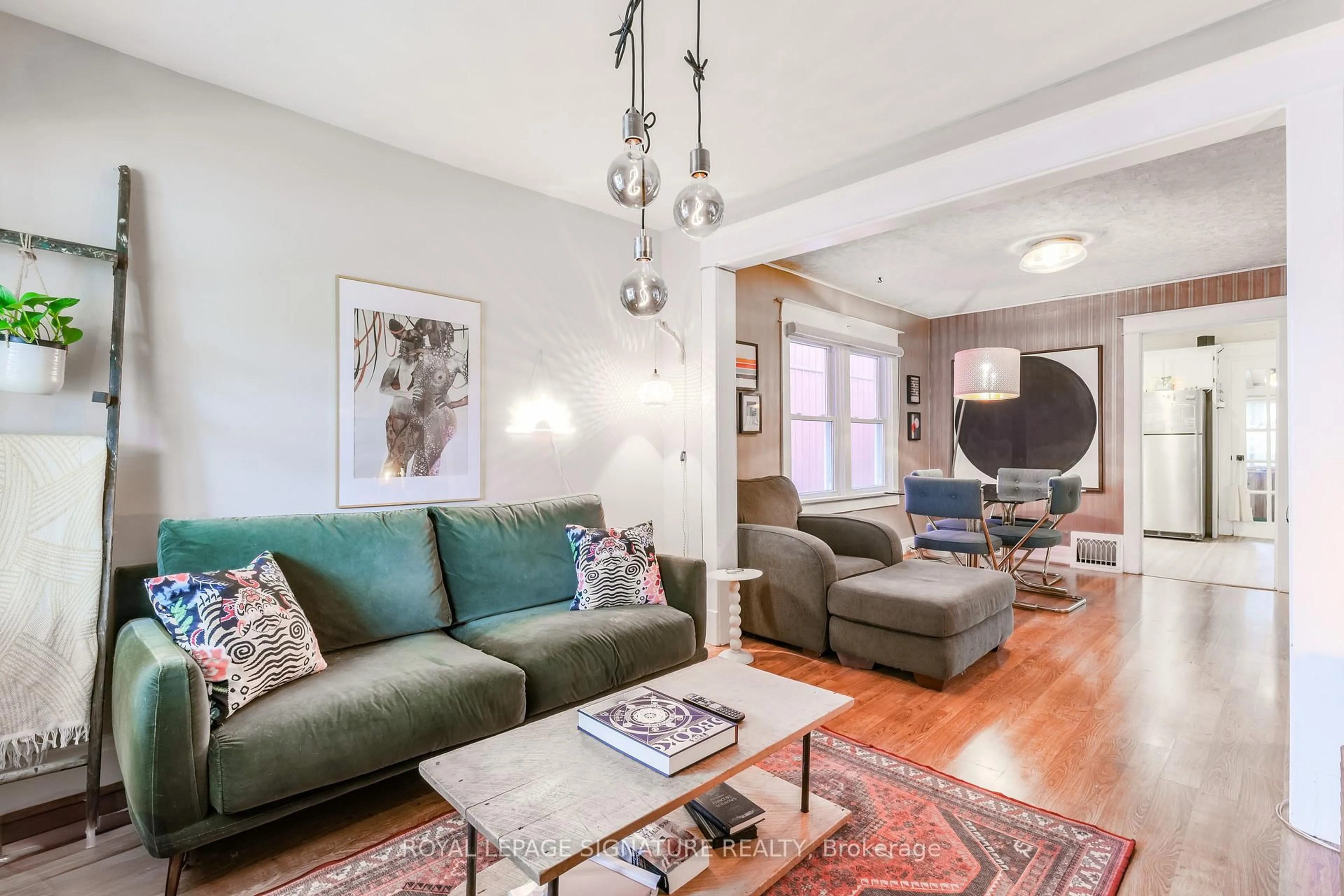 Living room with furniture, unknown for 233 Lake St, St. Catharines Ontario L2R 5Z5