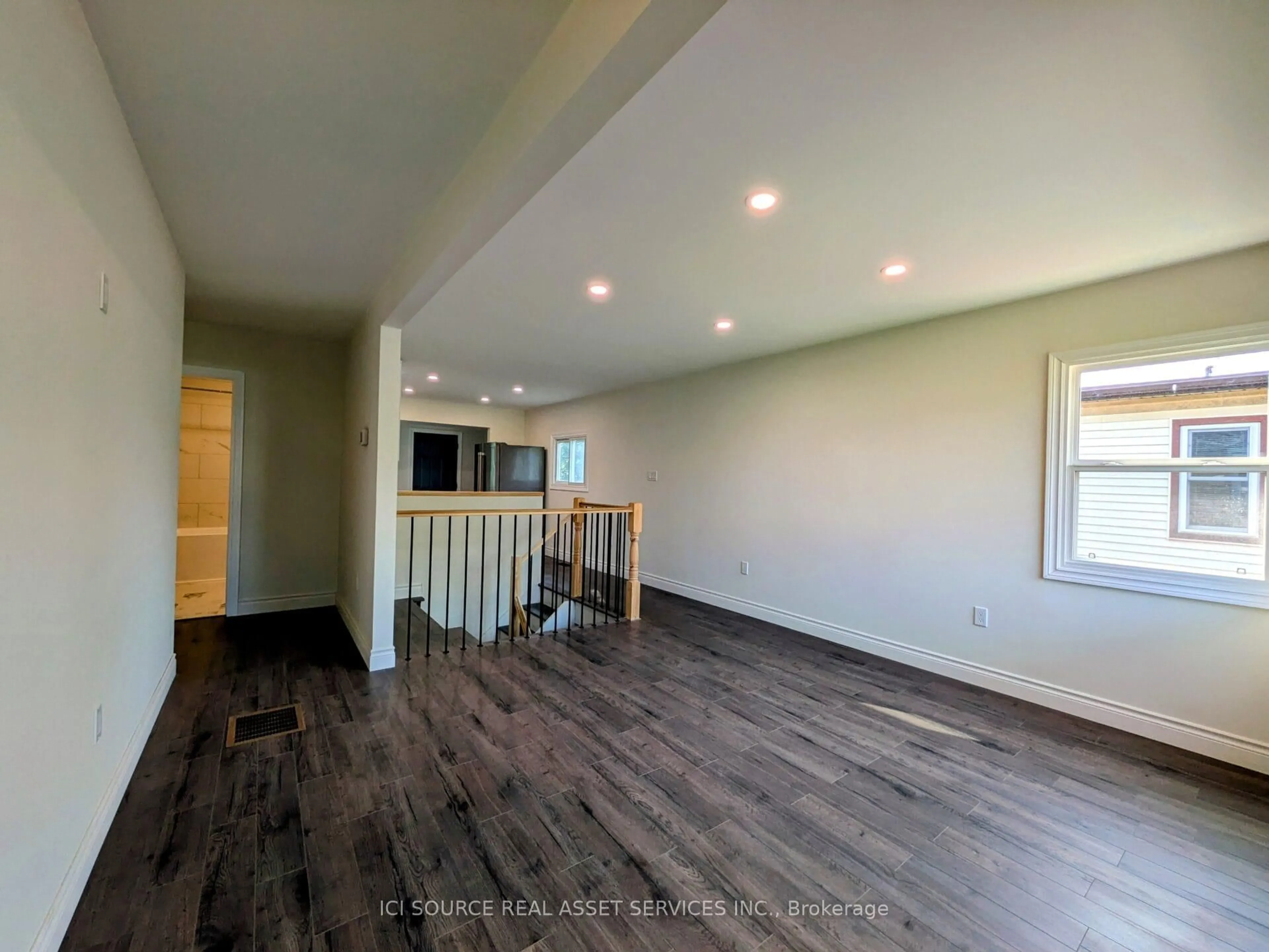 A pic of a room for 40 Merigold St, St. Catharines Ontario L2S 2N5