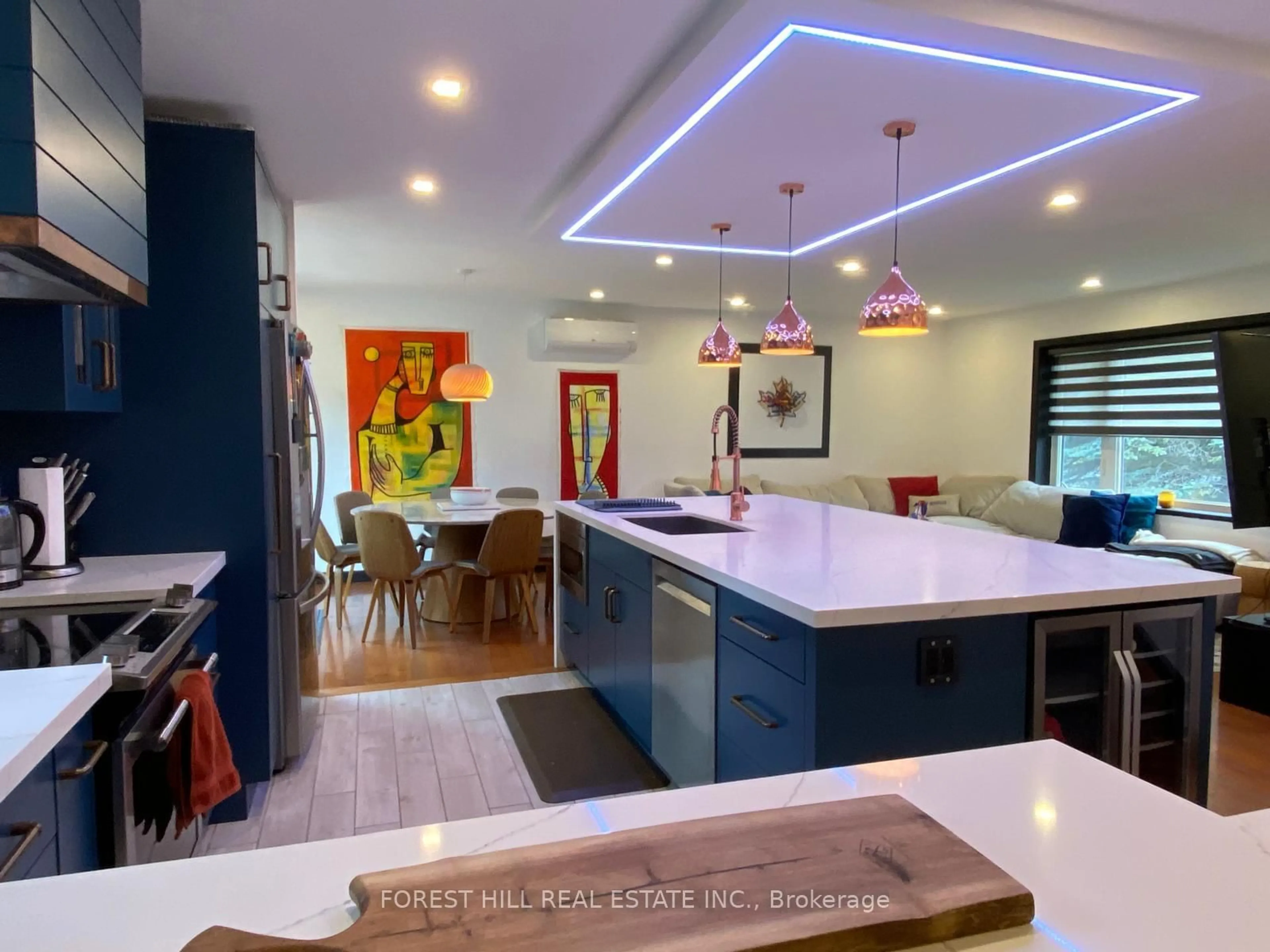 Contemporary kitchen, unknown for 216 Timmons St, Blue Mountains Ontario L9Y 0L2