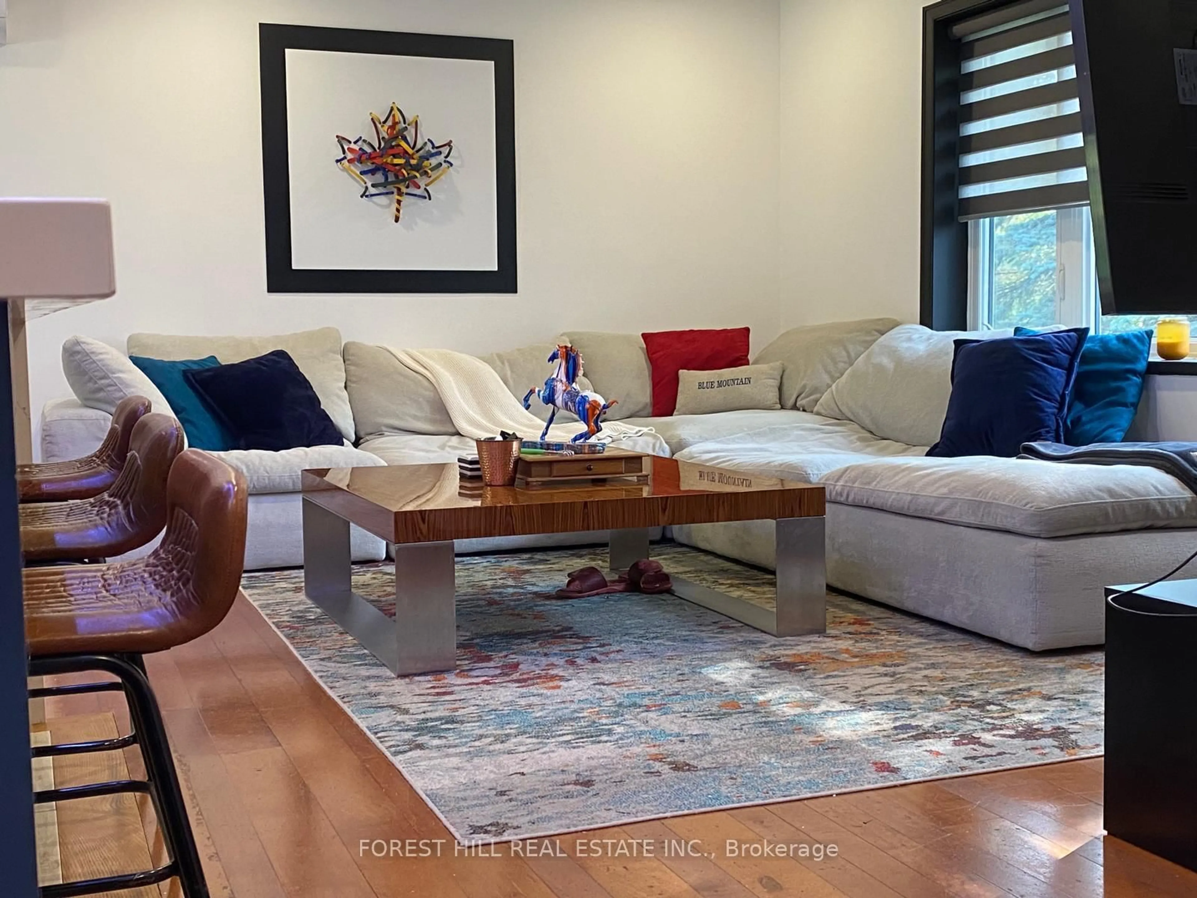 Living room with furniture, unknown for 216 Timmons St, Blue Mountains Ontario L9Y 0L2