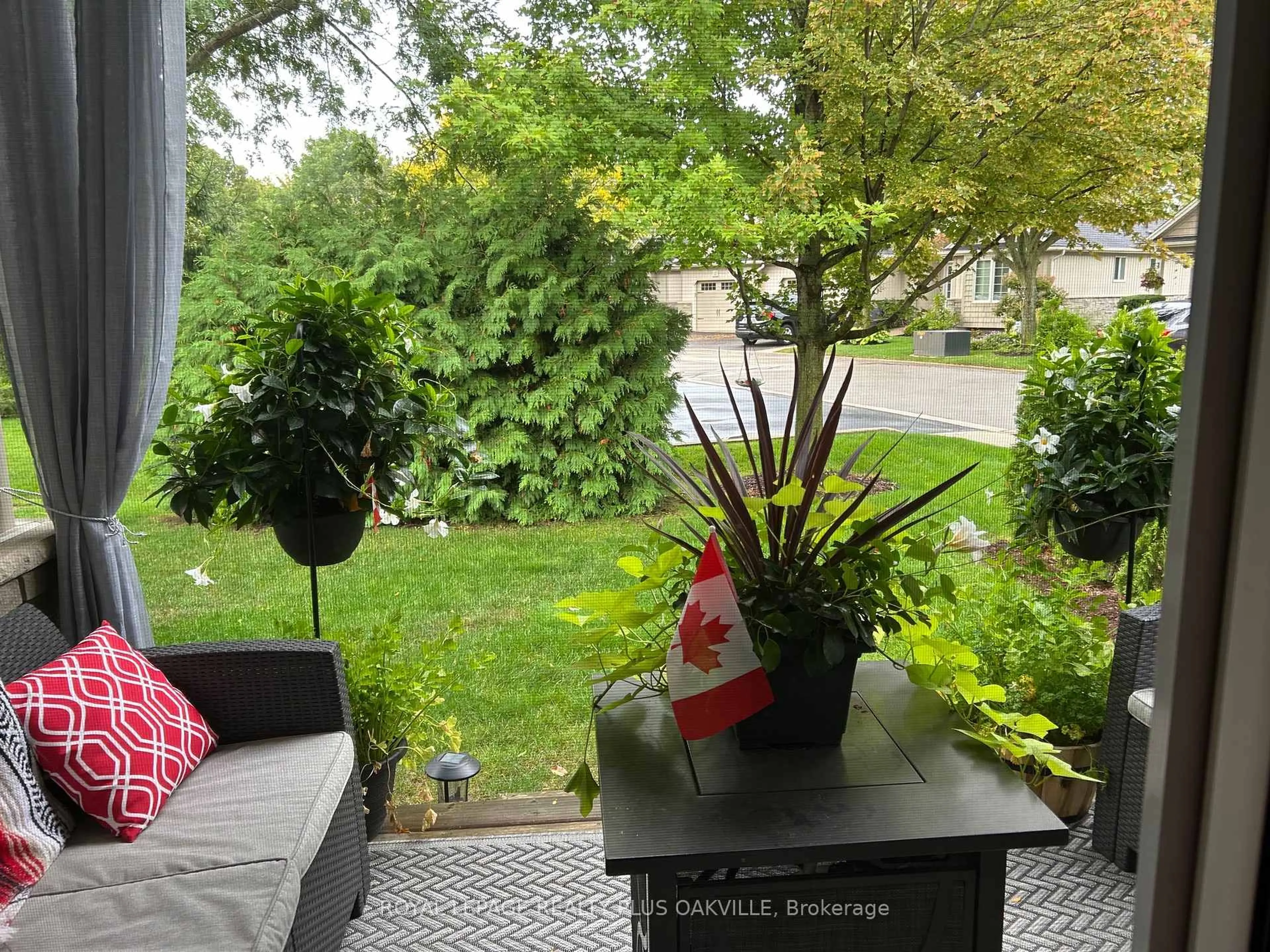 Patio, unknown for 20 Jenny Cres #21, West Lincoln Ontario L0R 2A0