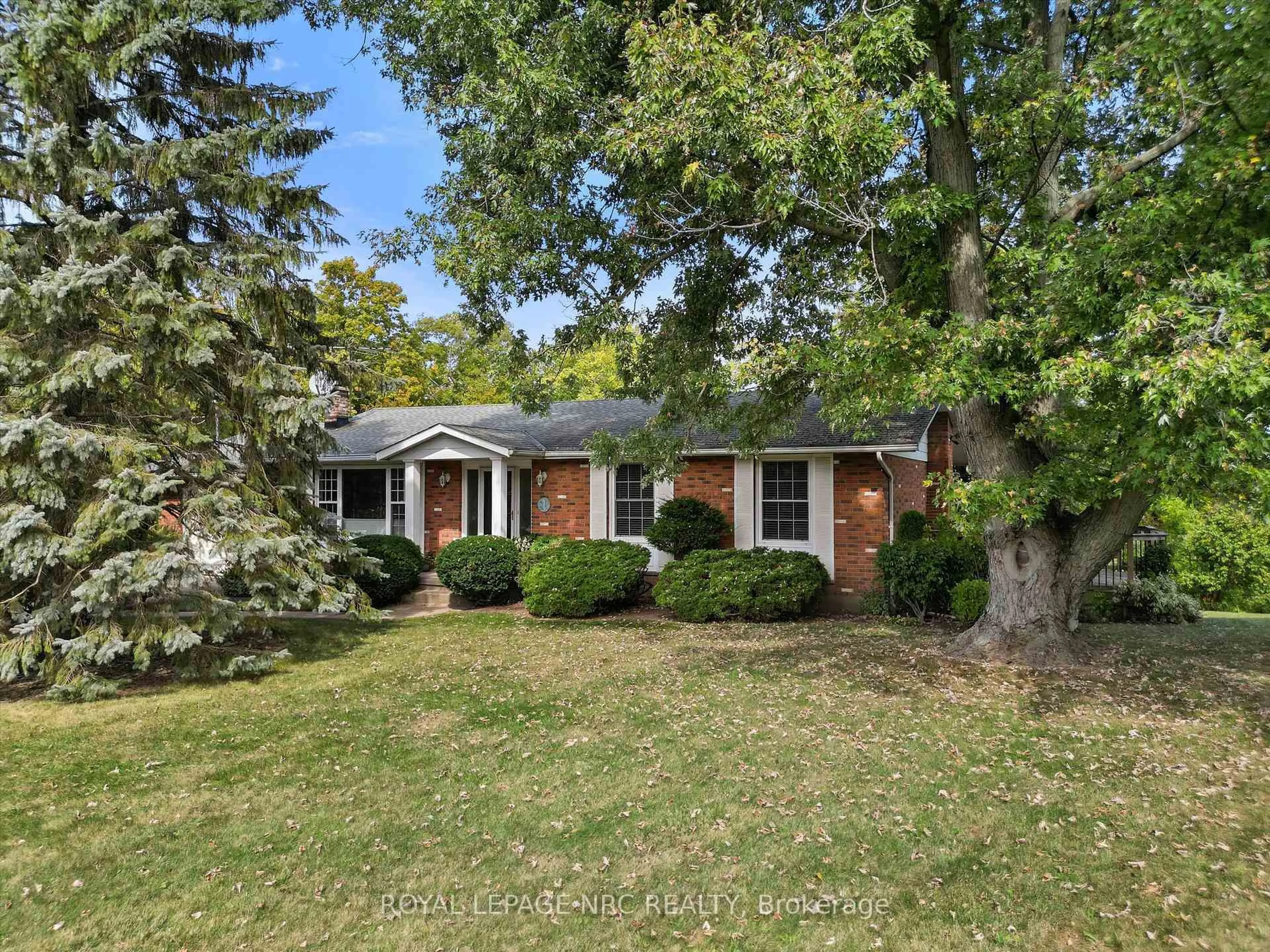 Home with brick exterior material, street for 3433 Robbins Ave, Lincoln Ontario L2R 6P7