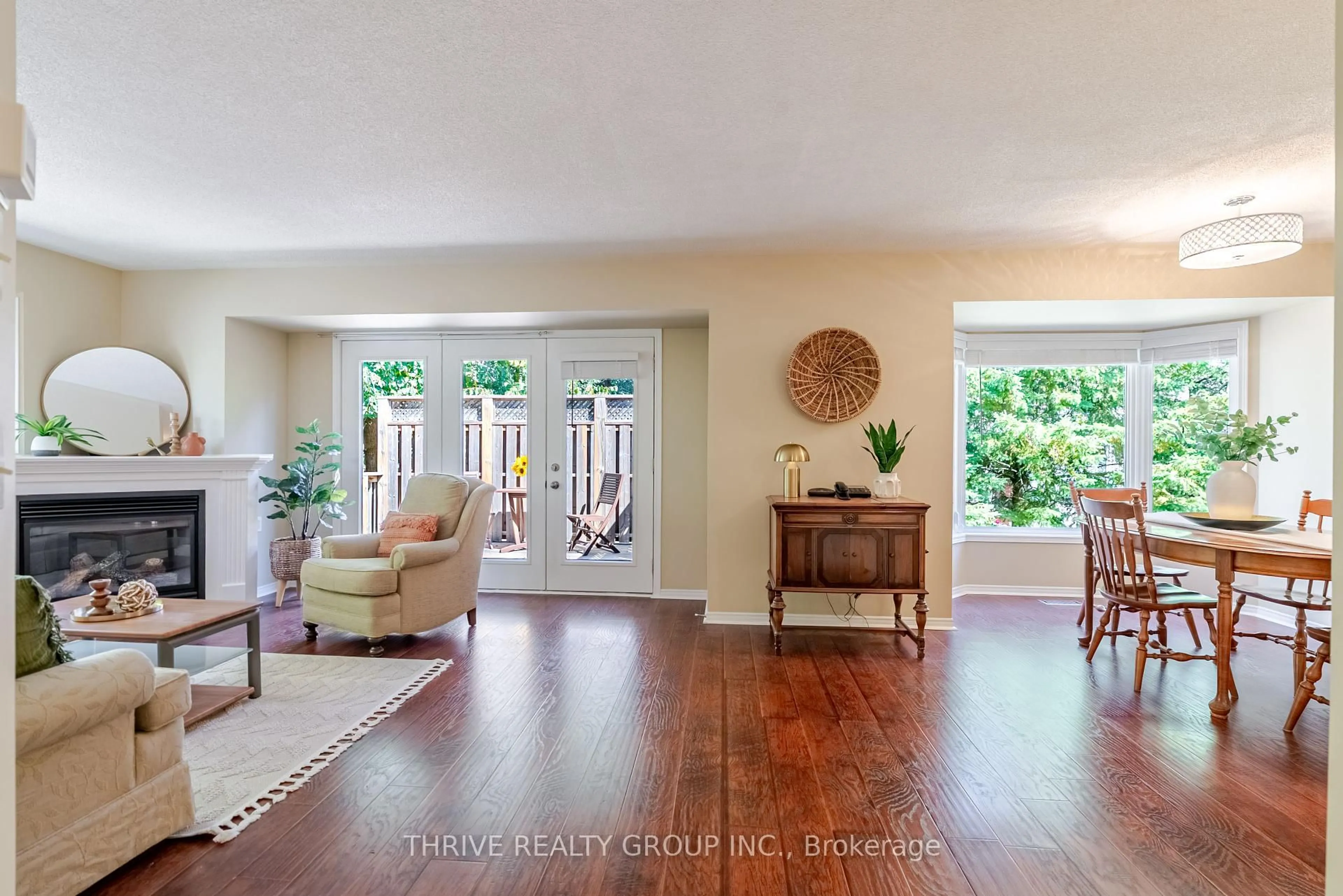 Indoor entryway for 875 Thistledown Way #15, London North Ontario N6G 5G5