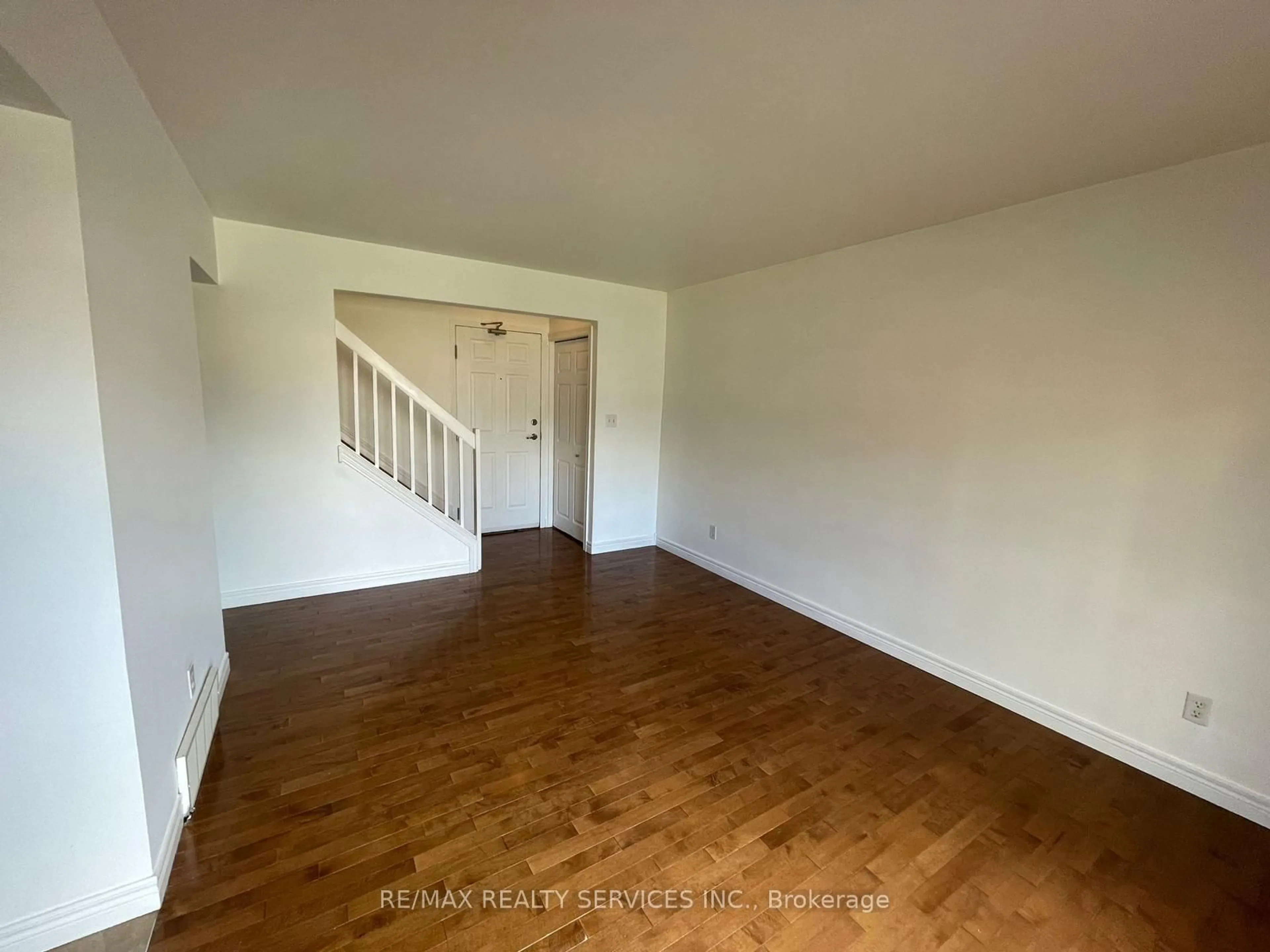 A pic of a room for 1730 Columbia Crt #97, Windsor Ontario N9E 1B1