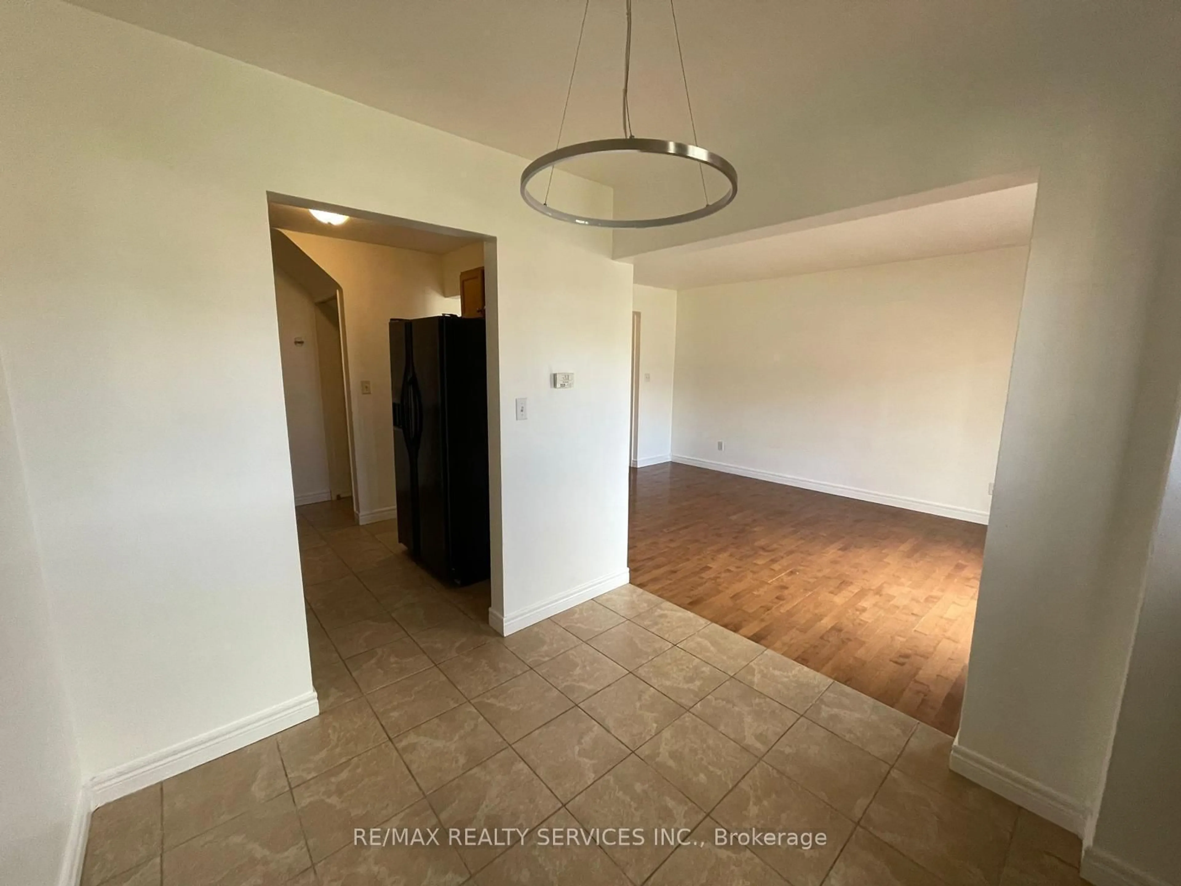 A pic of a room for 1730 Columbia Crt #97, Windsor Ontario N9E 1B1