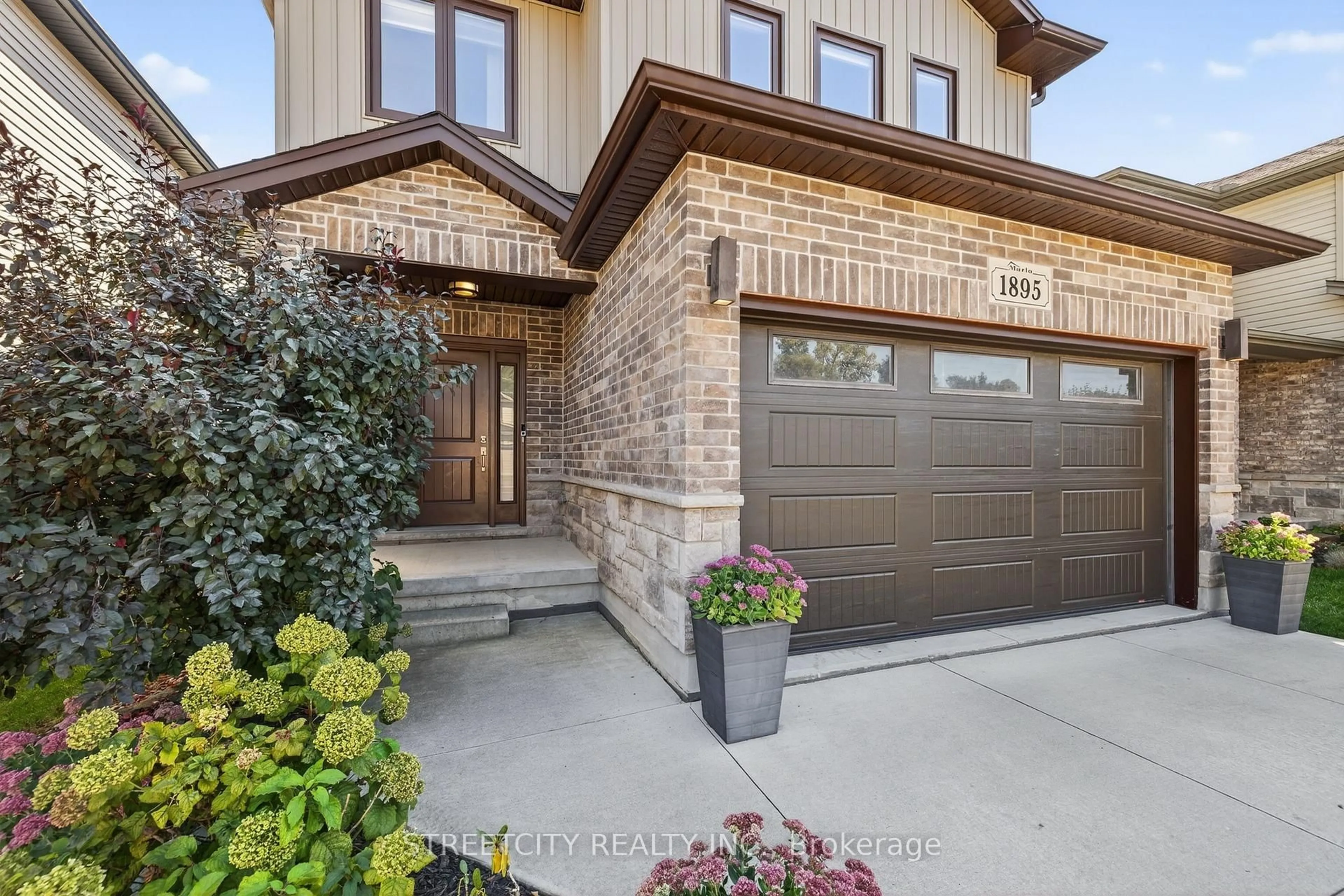 Home with brick exterior material, street for 1895 Frederick Cres, London East Ontario N5W 0A5
