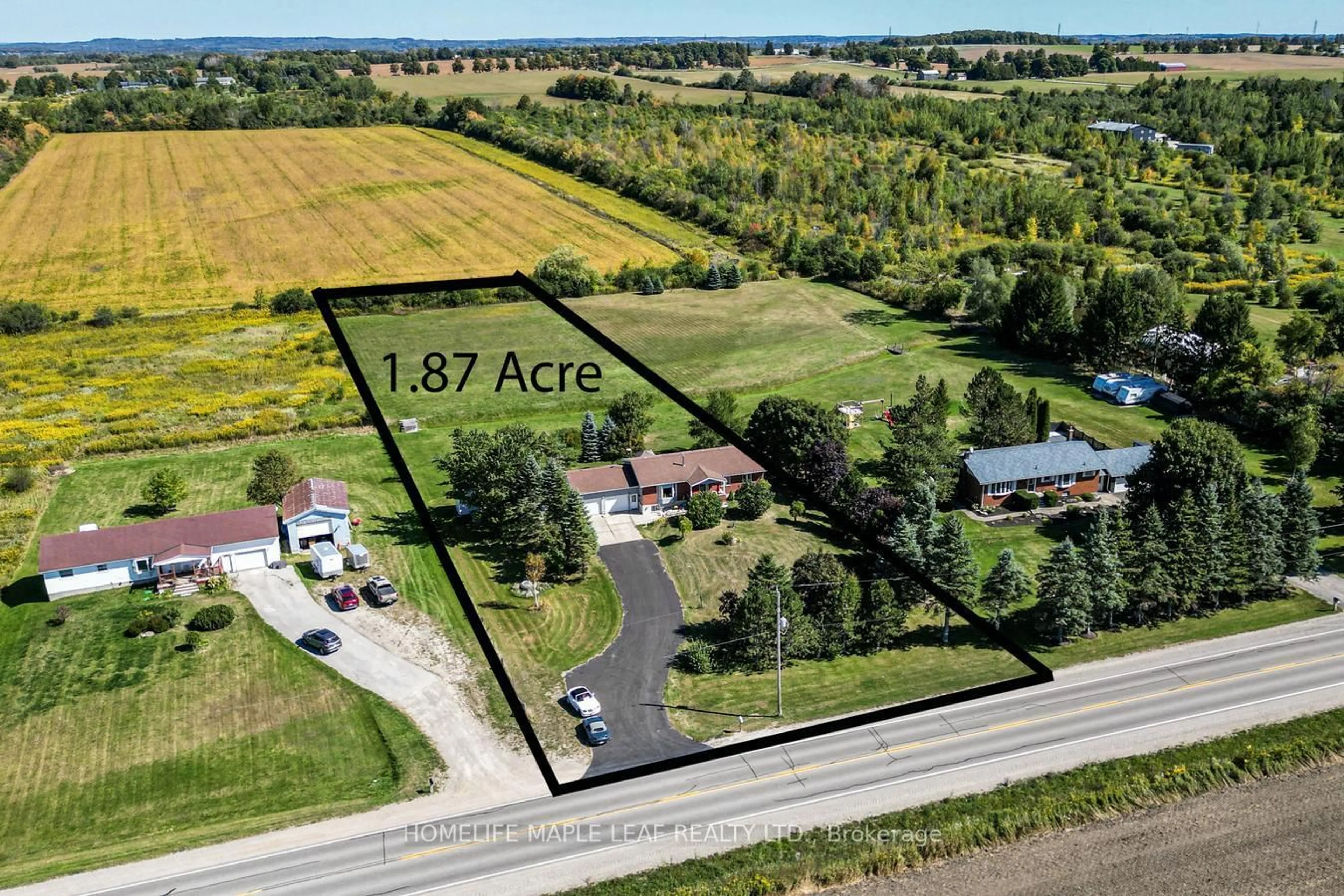 A pic from outside/outdoor area/front of a property/back of a property/a pic from drone, street for 473377 County Road 11, Amaranth Ontario L9W 0R3