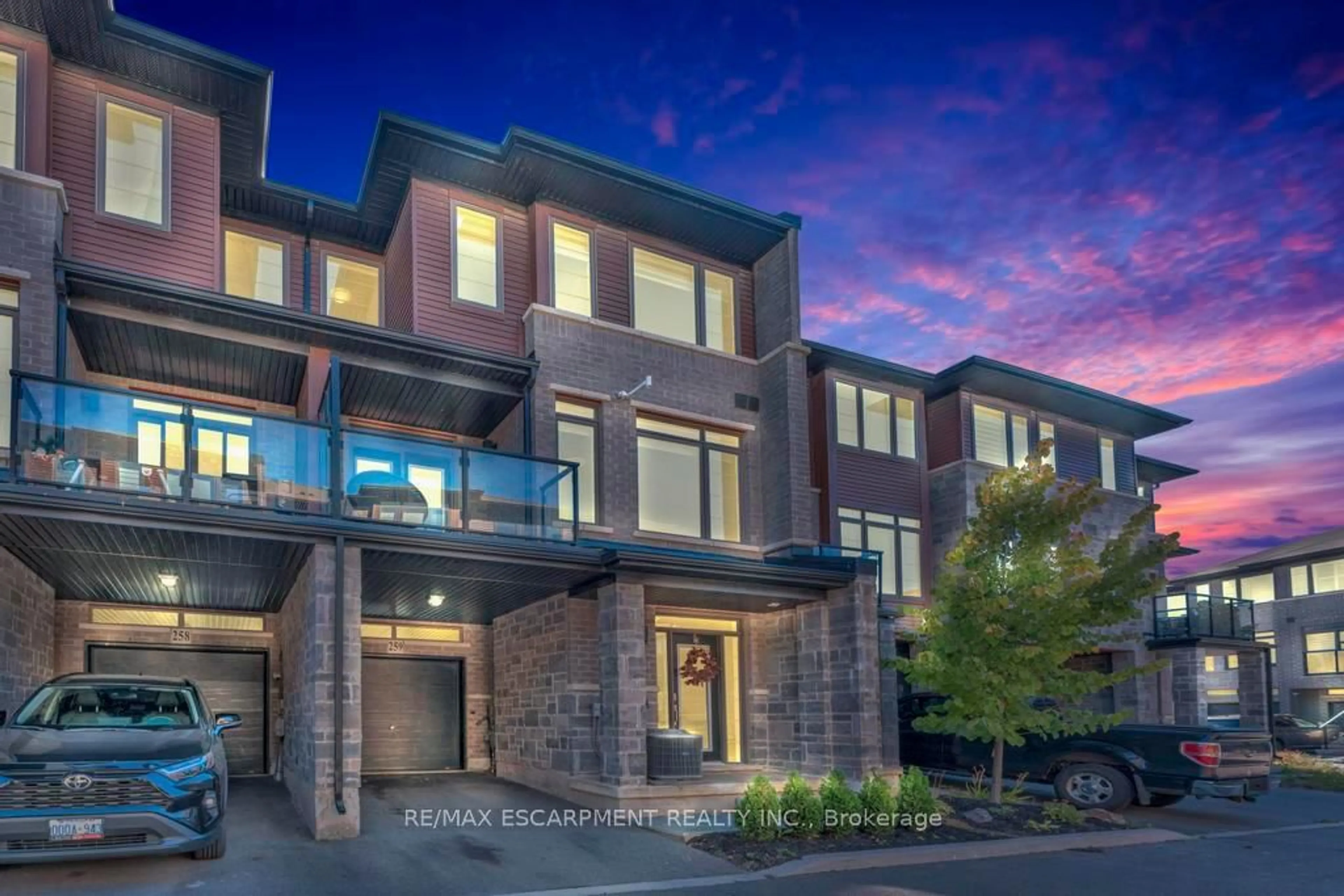 Home with brick exterior material, mountain view for 30 Times Square Blvd #259, Hamilton Ontario L8J 0M1