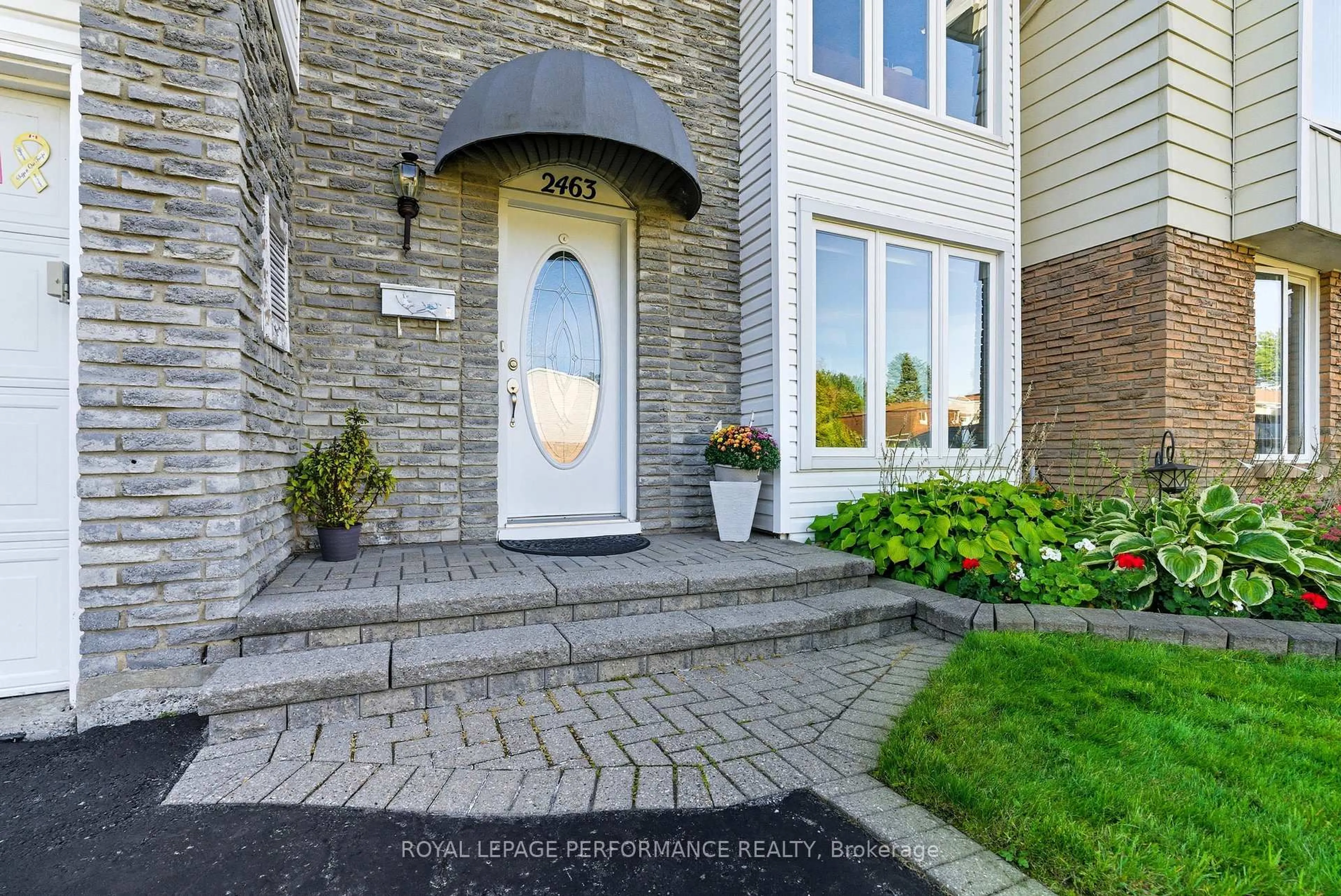 Unknown for 2463 Orient Park Dr, Ottawa Ontario K1B 4N2