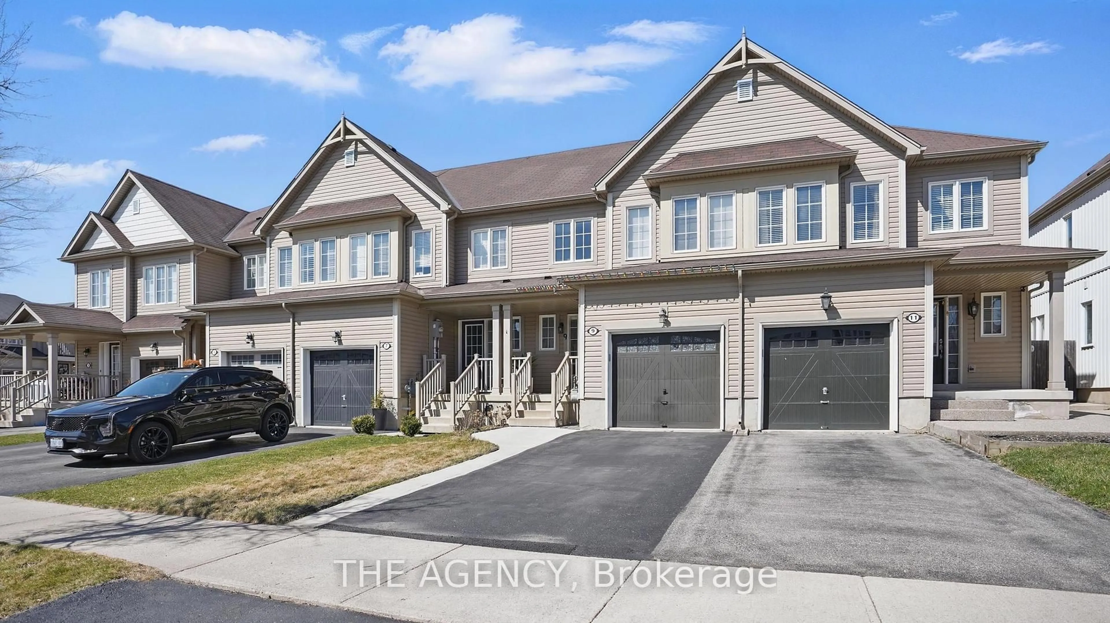 Unknown for 9 Lynch Cres, Hamilton Ontario L0R 1C0