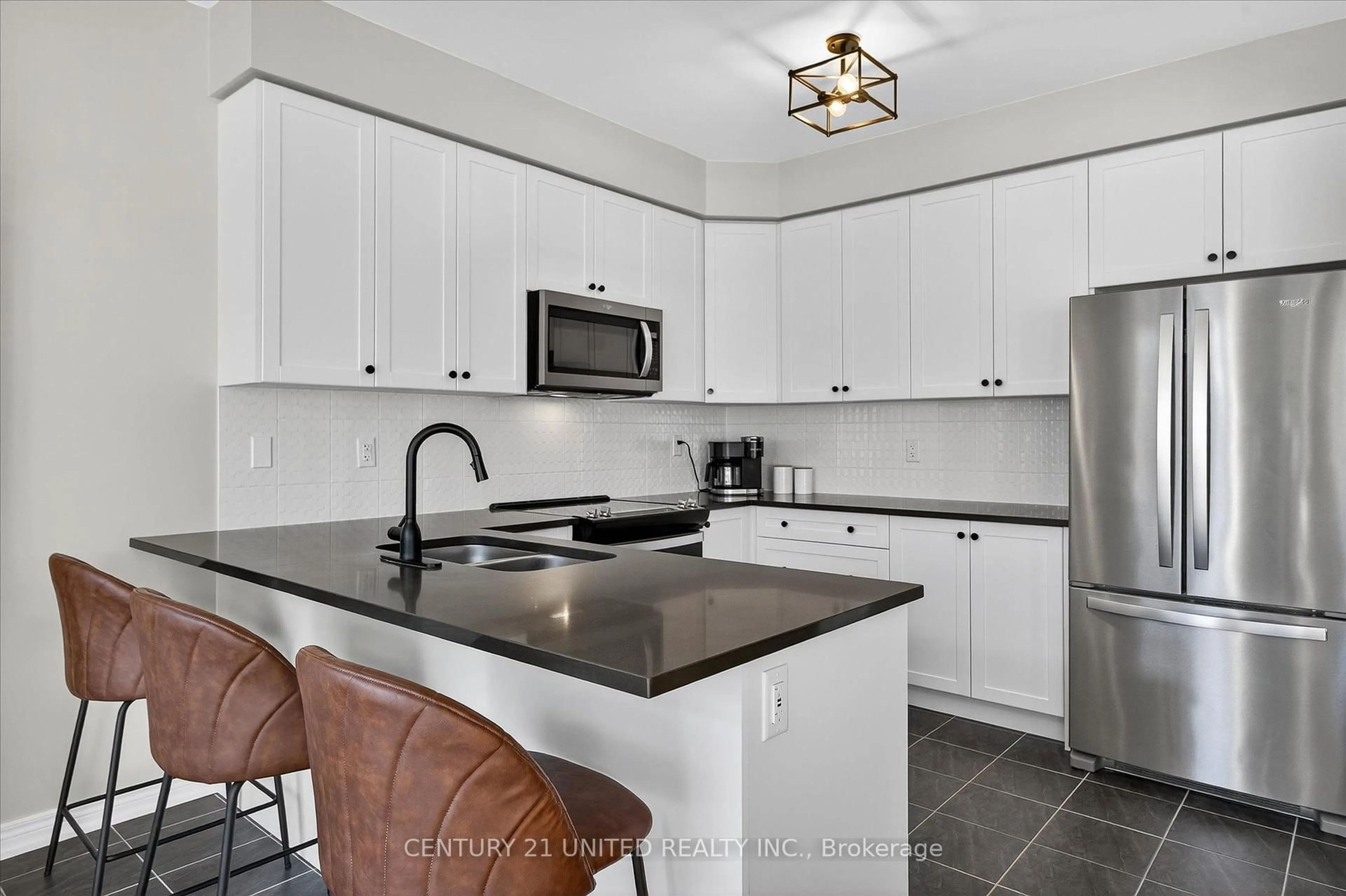 Open concept kitchen, ceramic/tile floor for 712 Latimer Way, Peterborough Ontario K9K 0H4