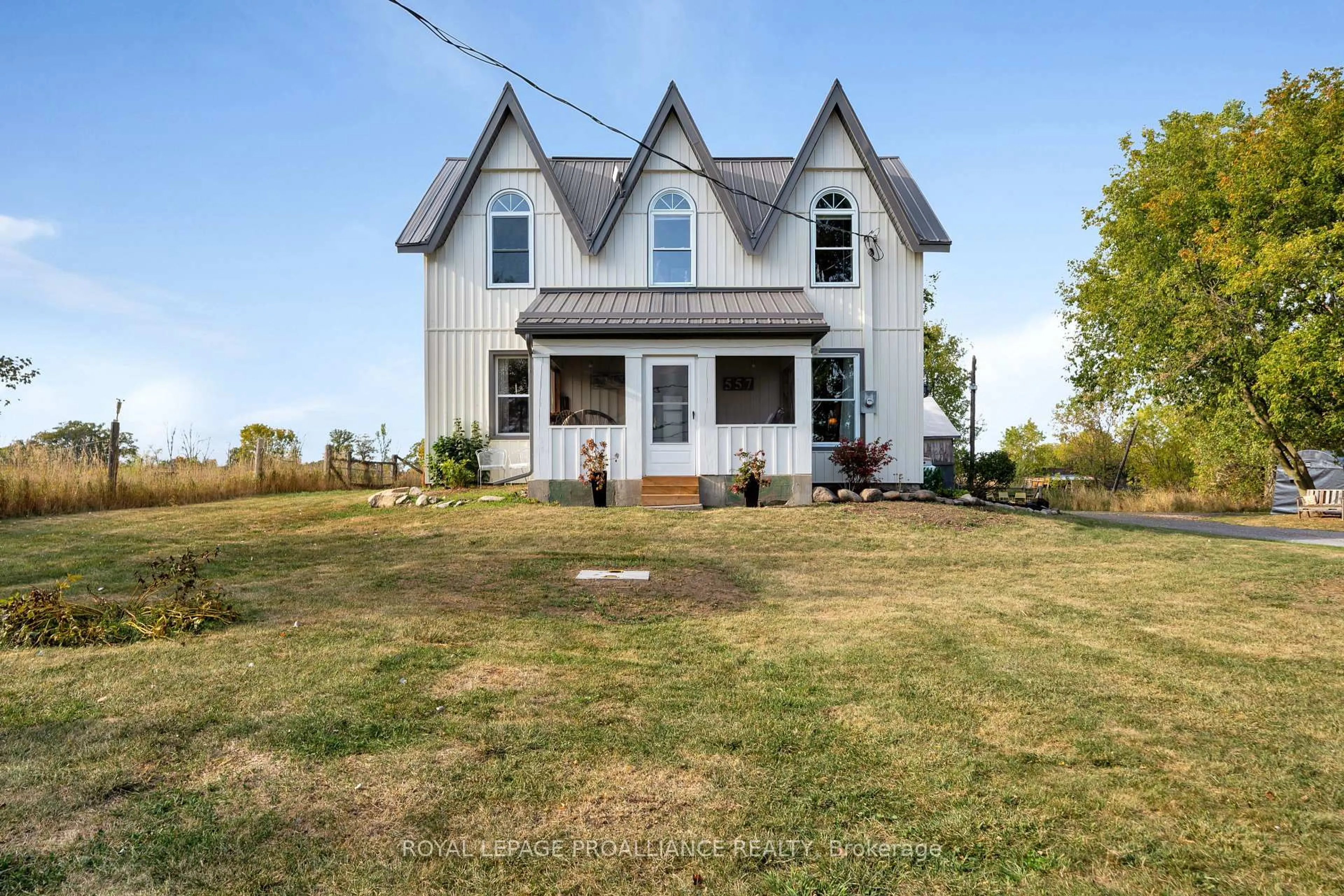 A pic from outside/outdoor area/front of a property/back of a property/a pic from drone, building for 557 Casey Rd, Belleville Ontario K8N 4Z6
