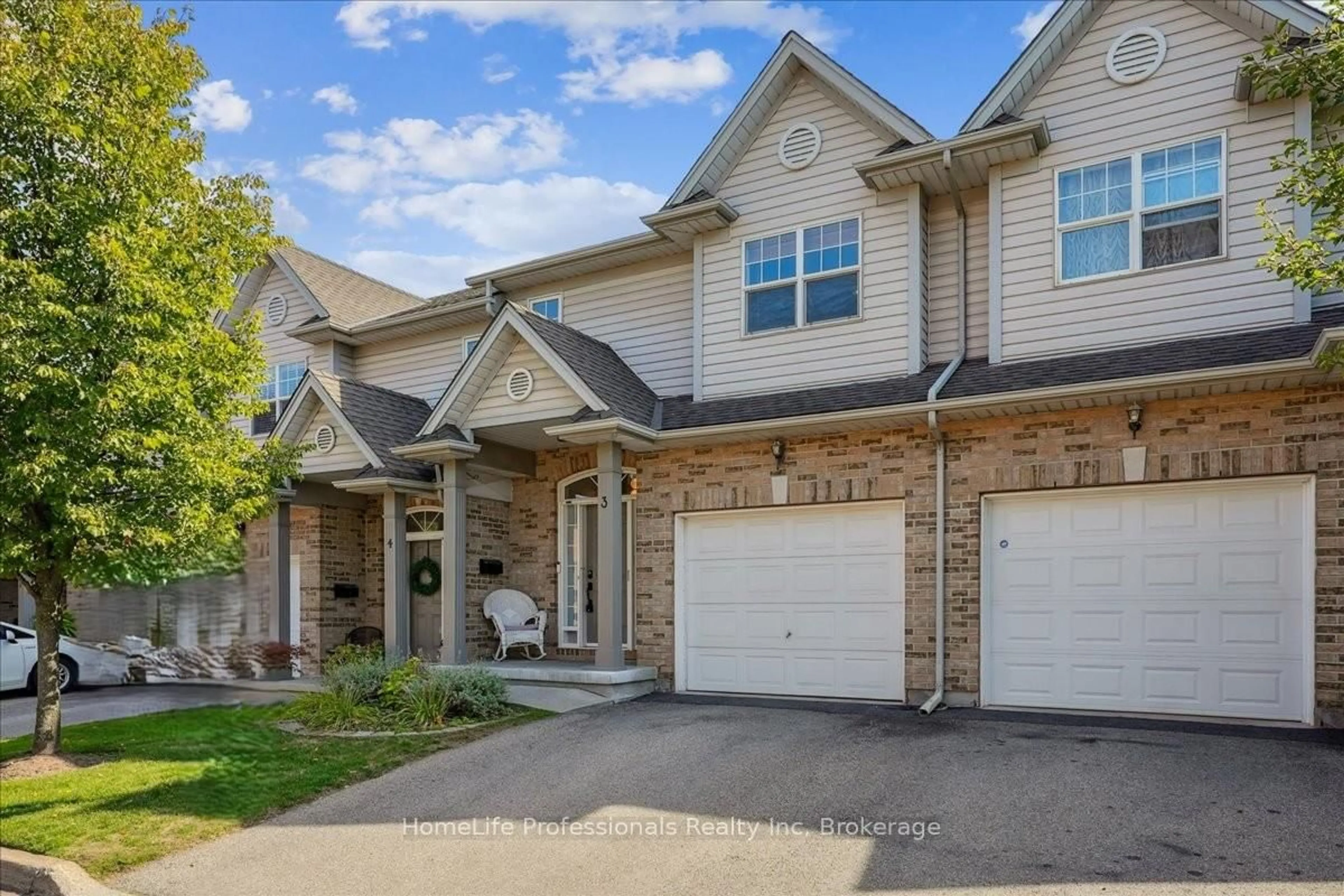 Home with brick exterior material, street for 5200 Dorchester Rd #3, Niagara Falls Ontario L2E 7M6