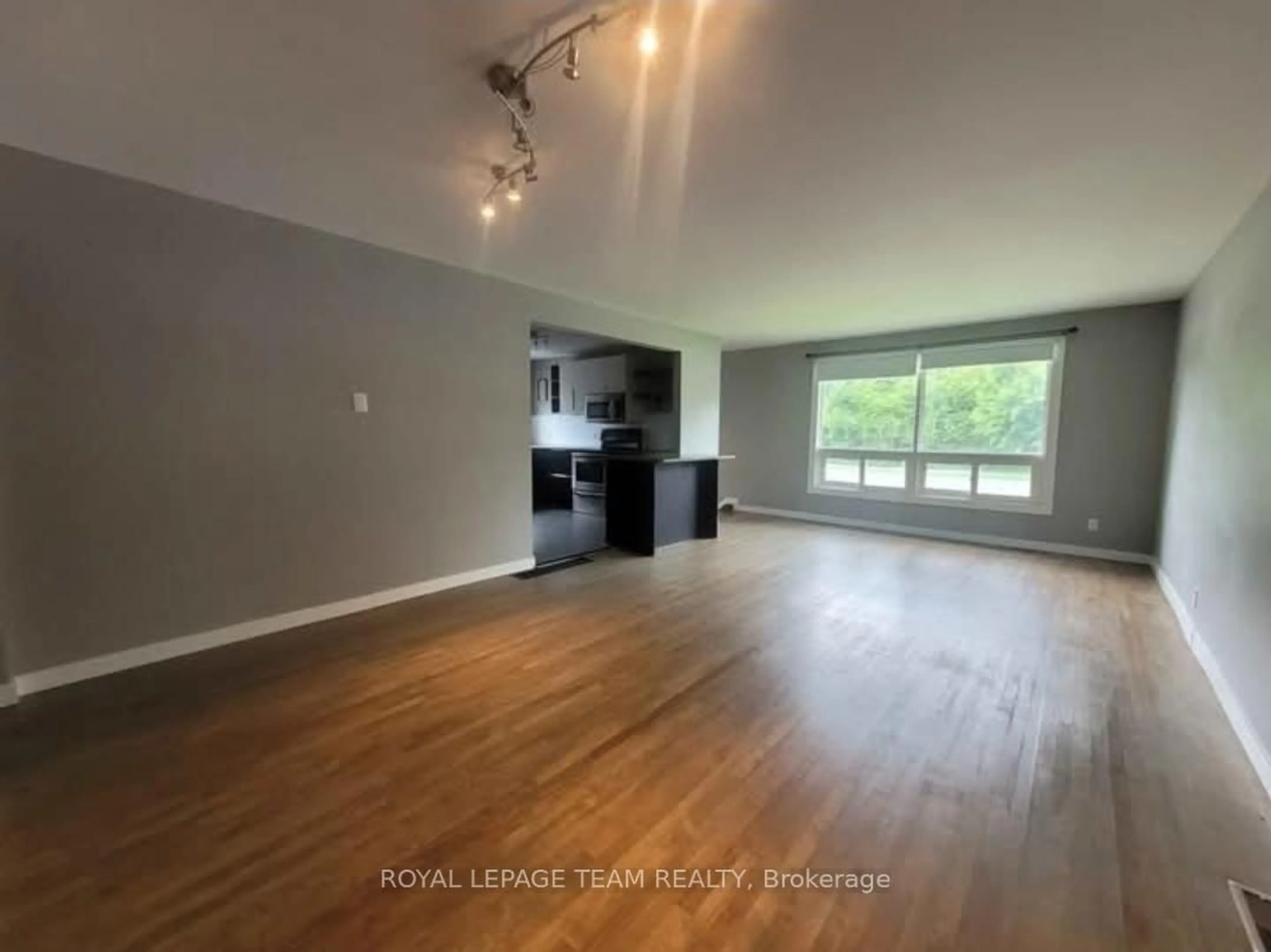 A pic of a room for 726 Cummings Ave, Ottawa Ontario K1K 2L1