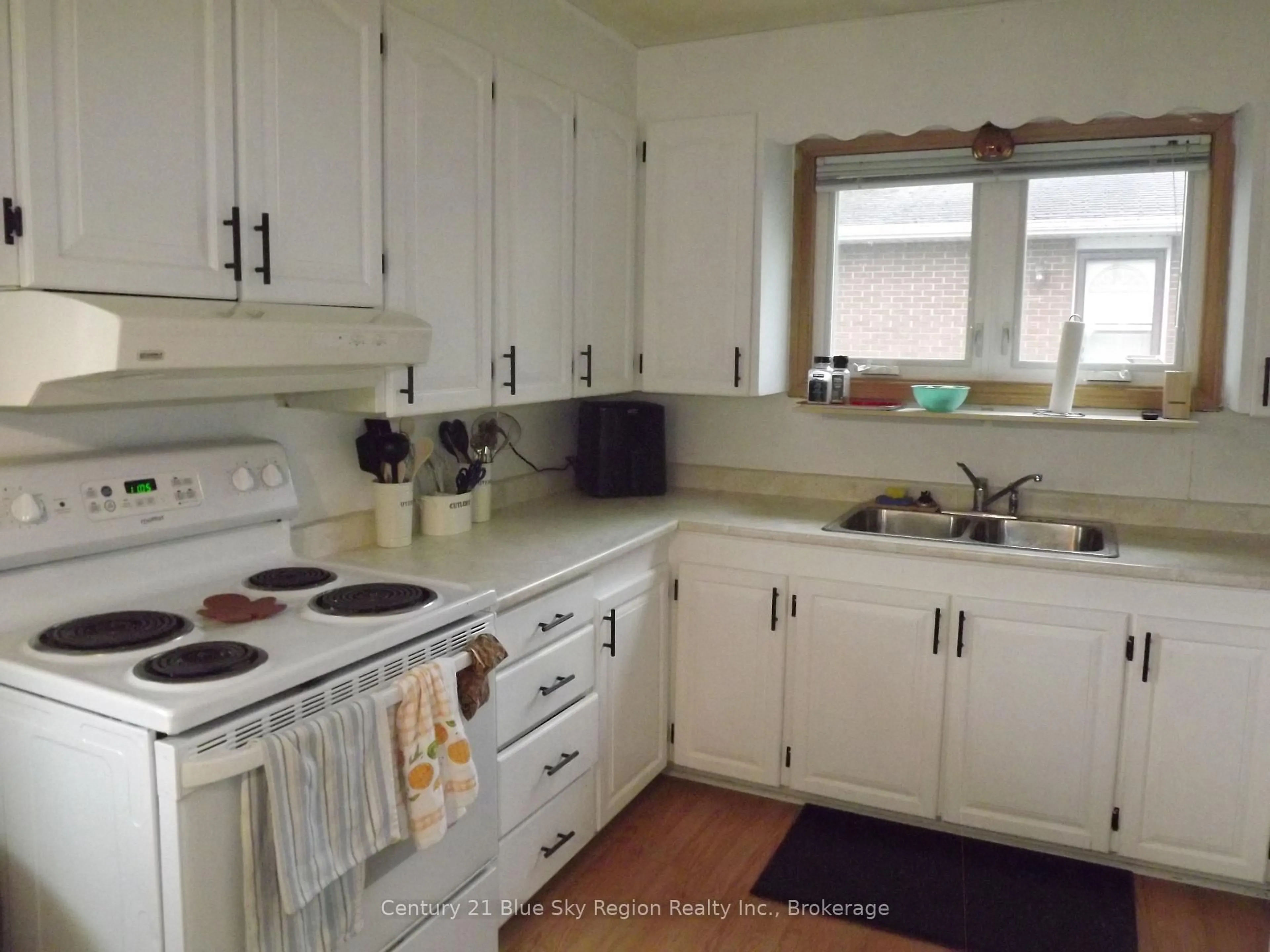 Standard kitchen, unknown for 244 Michener Dr, North Bay Ontario P1A 3J1