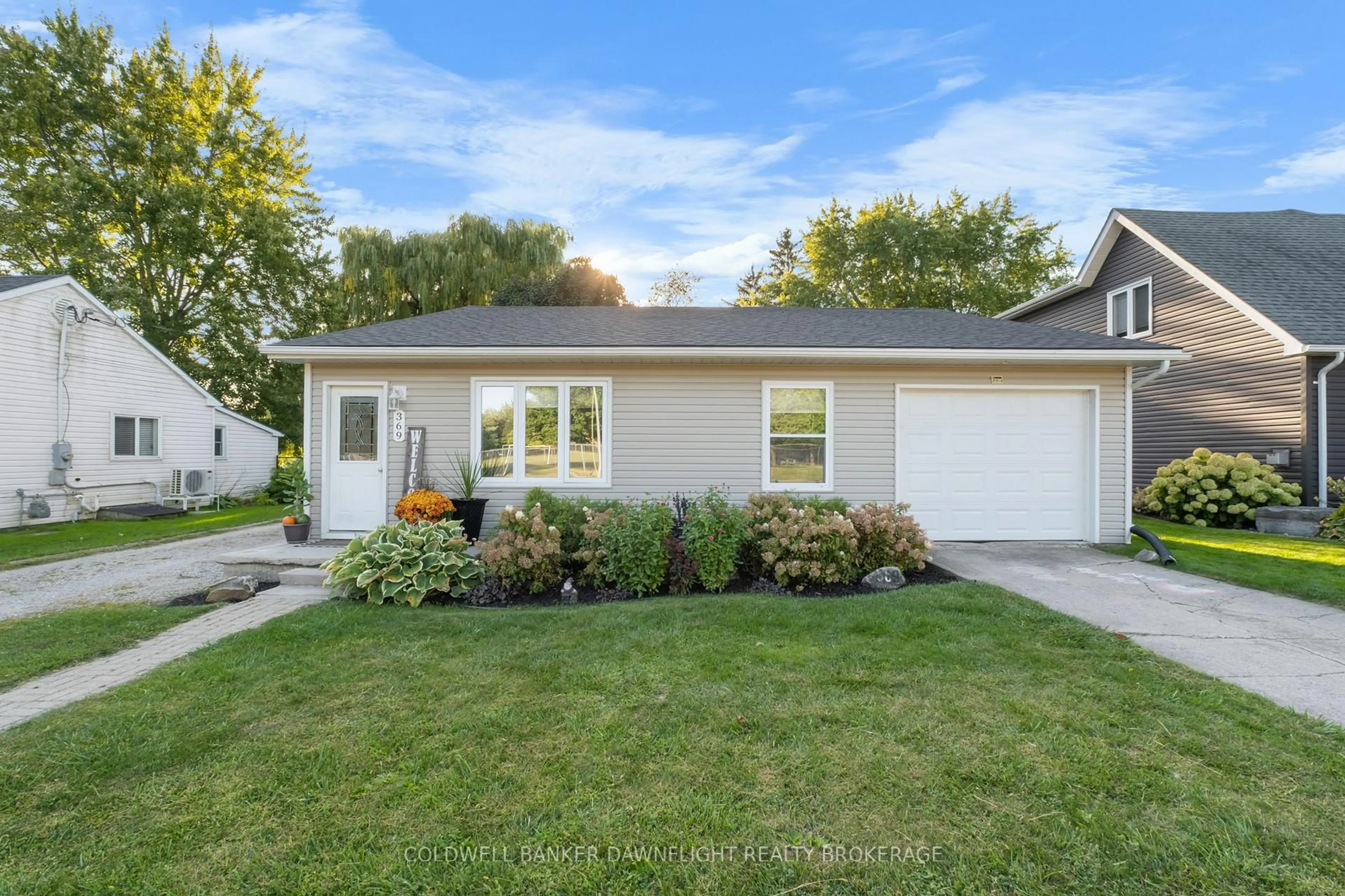 Home with vinyl exterior material, street for 369 Marlborough St, South Huron Ontario N0M 1S2