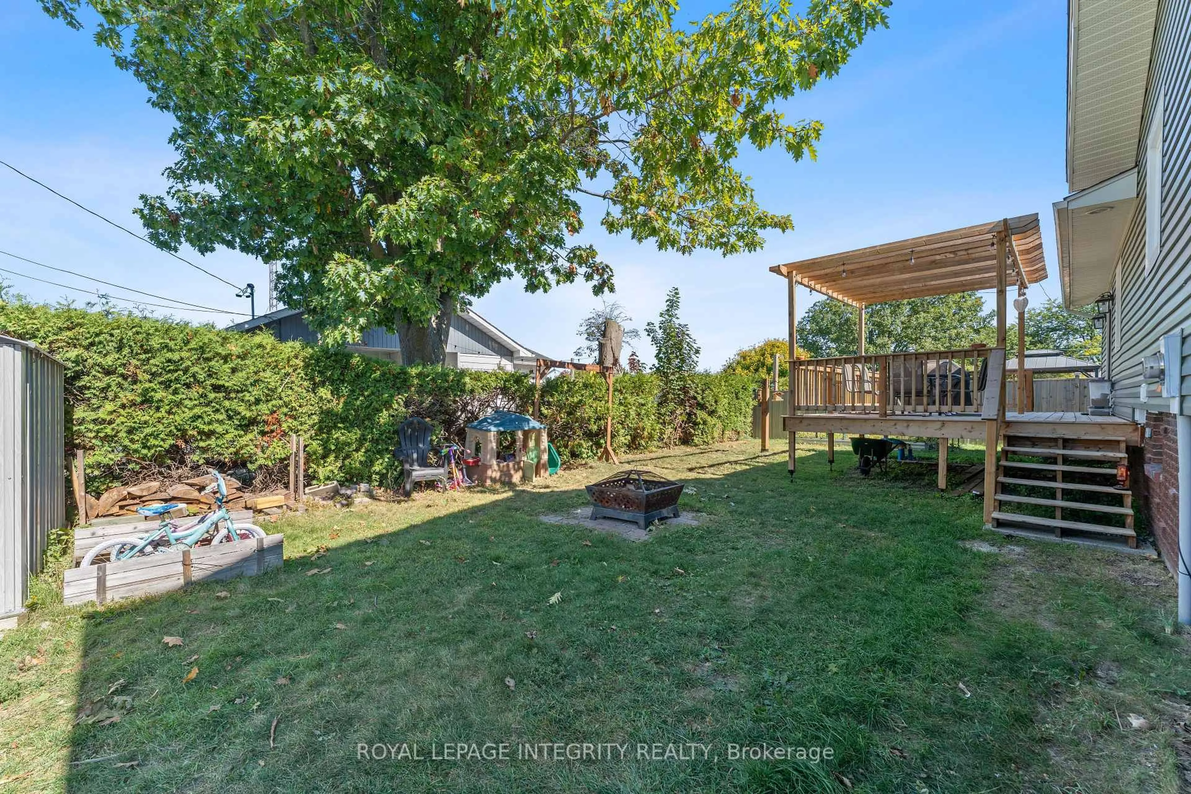 Patio, water/lake/river/ocean view for 2217 Lapointe St, Clarence-Rockland Ontario K0A 1E0