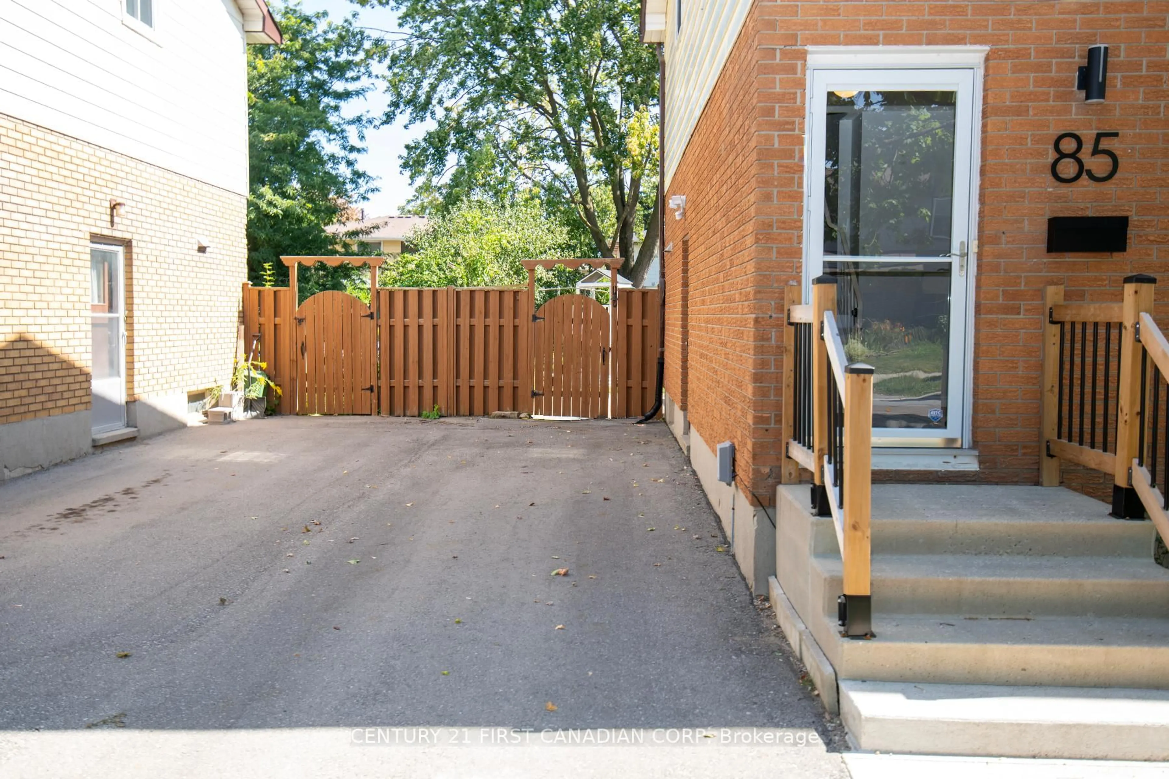 Patio, street for 85 Augusta Cres, London South Ontario N6E 2C9