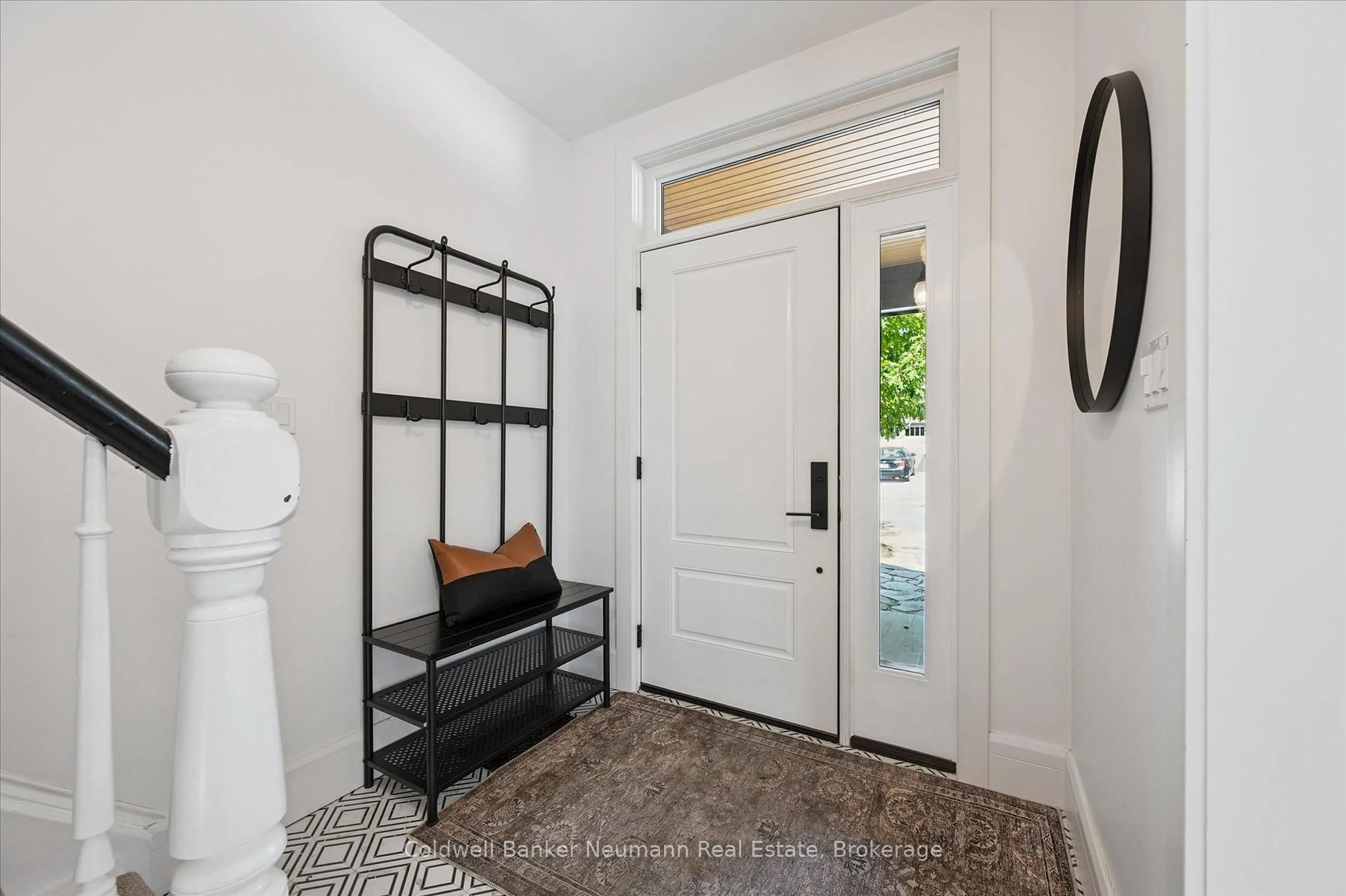 Indoor entryway for 62 Kirkland St, Guelph Ontario N1H 4Y1