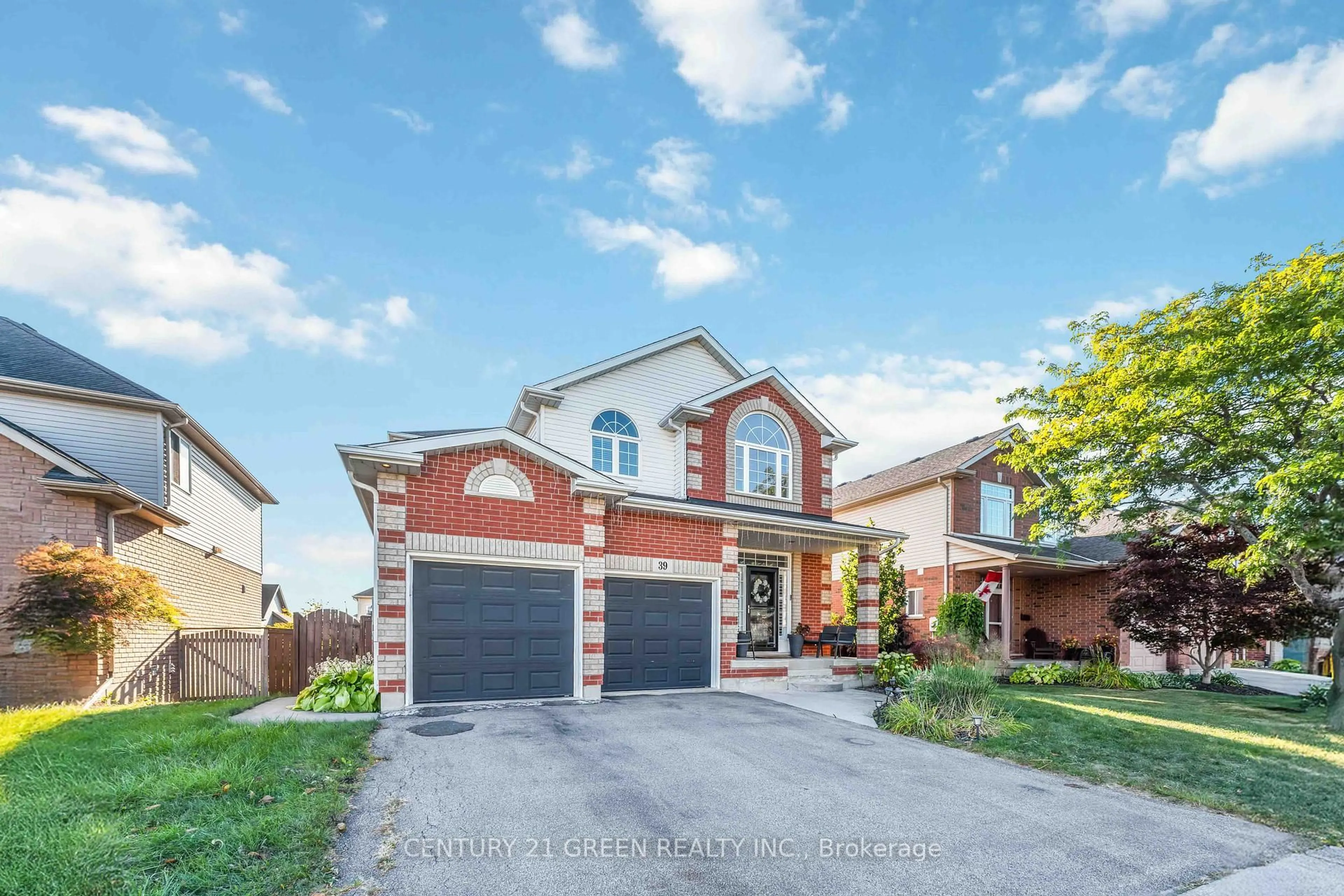 Home with brick exterior material, street for 39 Honey Locust Circ, Thorold Ontario L2V 5E3